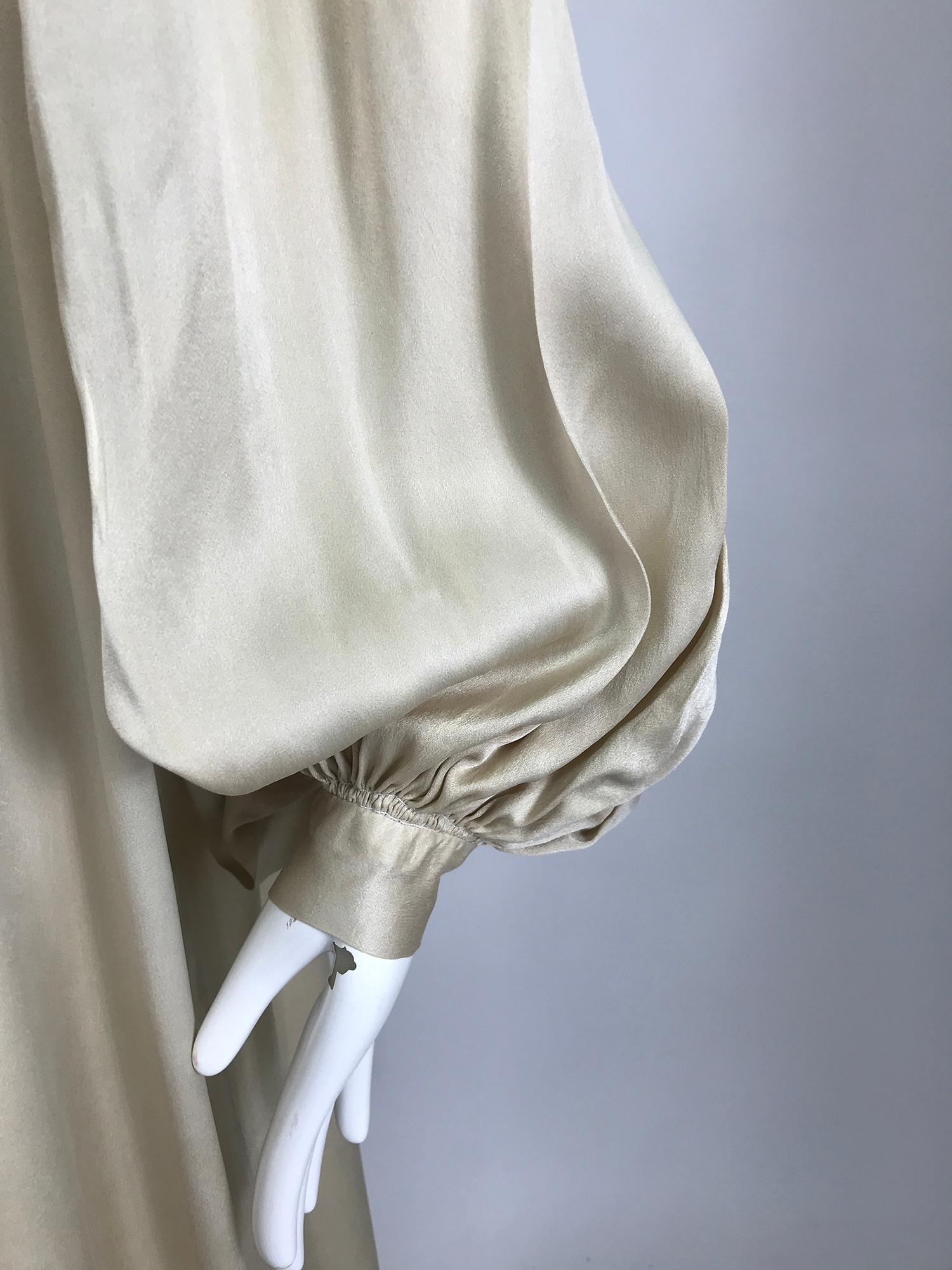 1940s Champagne Silk Hand Embroidered Bishop Sleeve Robe   3