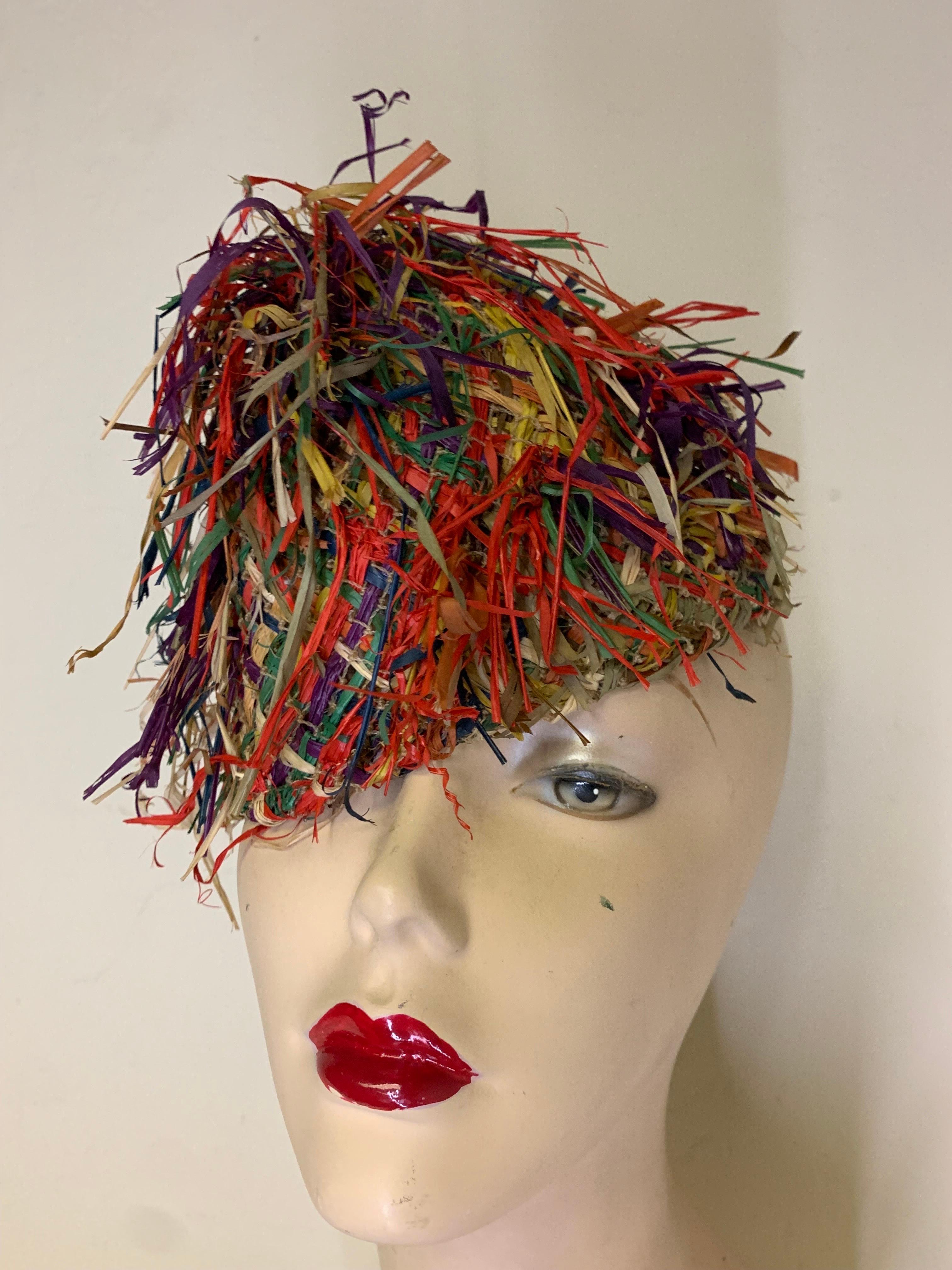 Marron 1940s Charmer - John Frederics Frisée Multicolor Fringed Straw Toy Hat (chapeau de paille frangé)  en vente