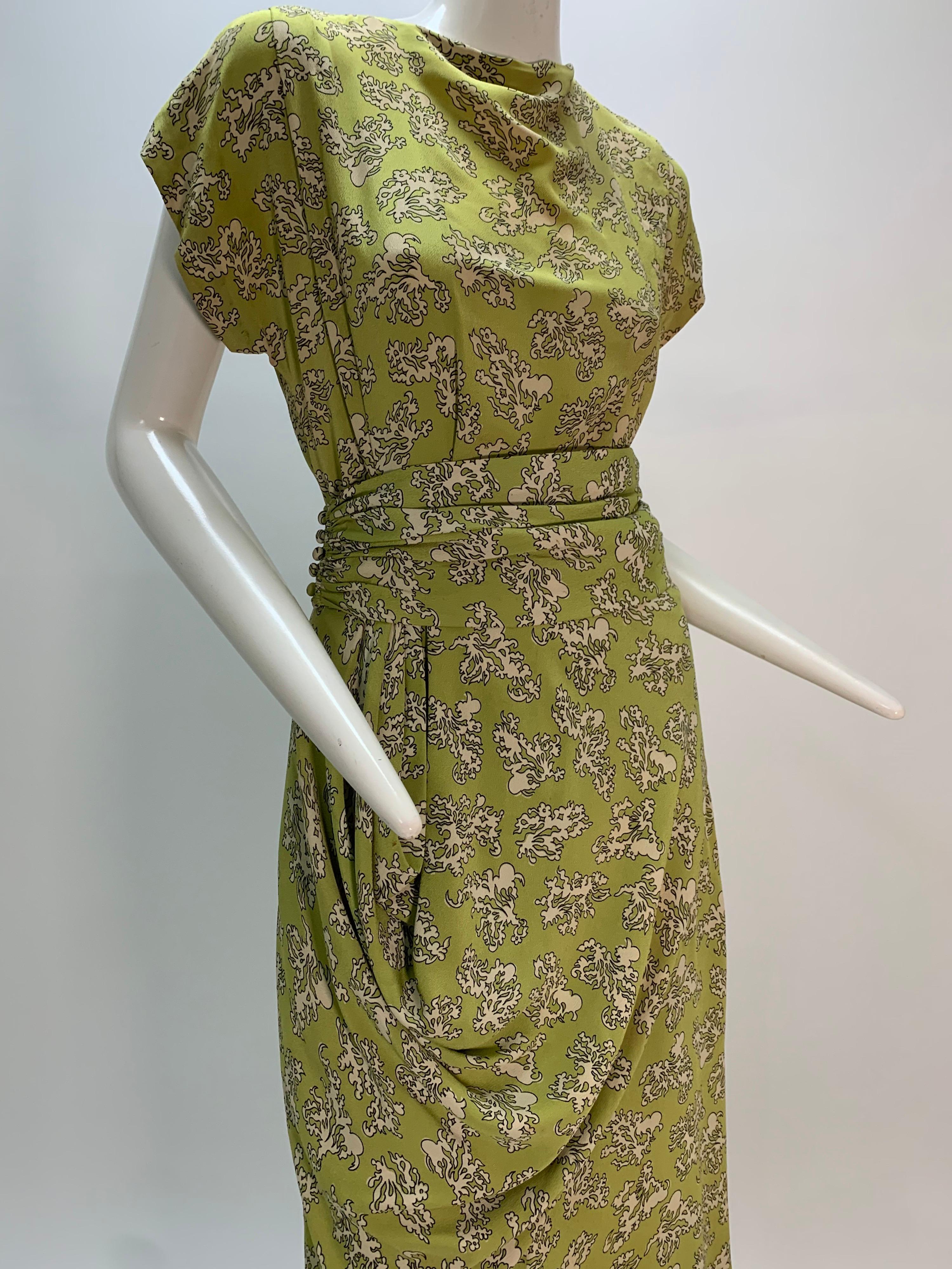 1940s Chartreuse Rayon Crepe Print Swing Dress w/ Draped Hip & Cummerbund Waist For Sale 6