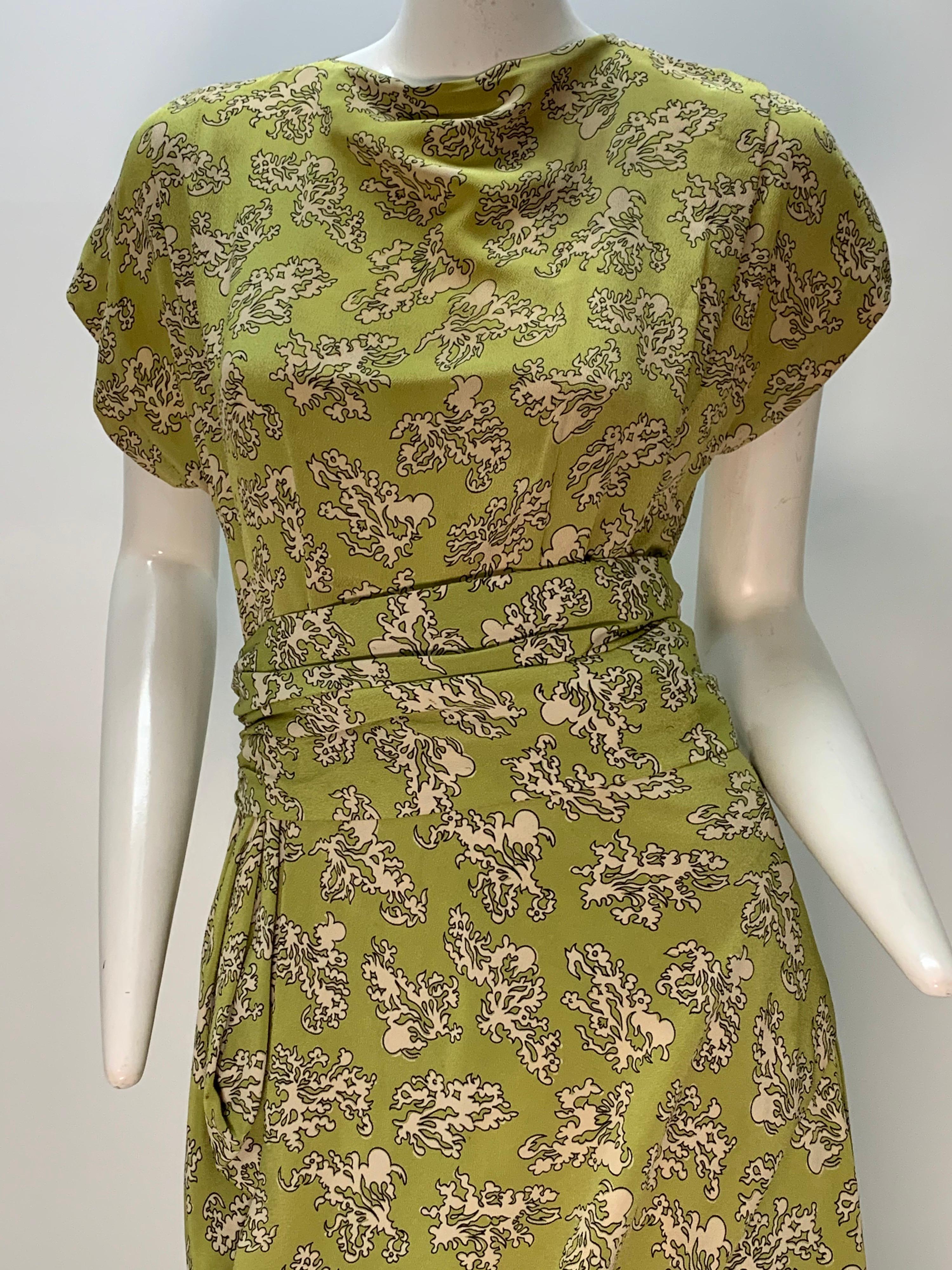 1940s Chartreuse Rayon Crepe Print Swing Dress w/ Draped Hip & Cummerbund Waist In Excellent Condition For Sale In Gresham, OR