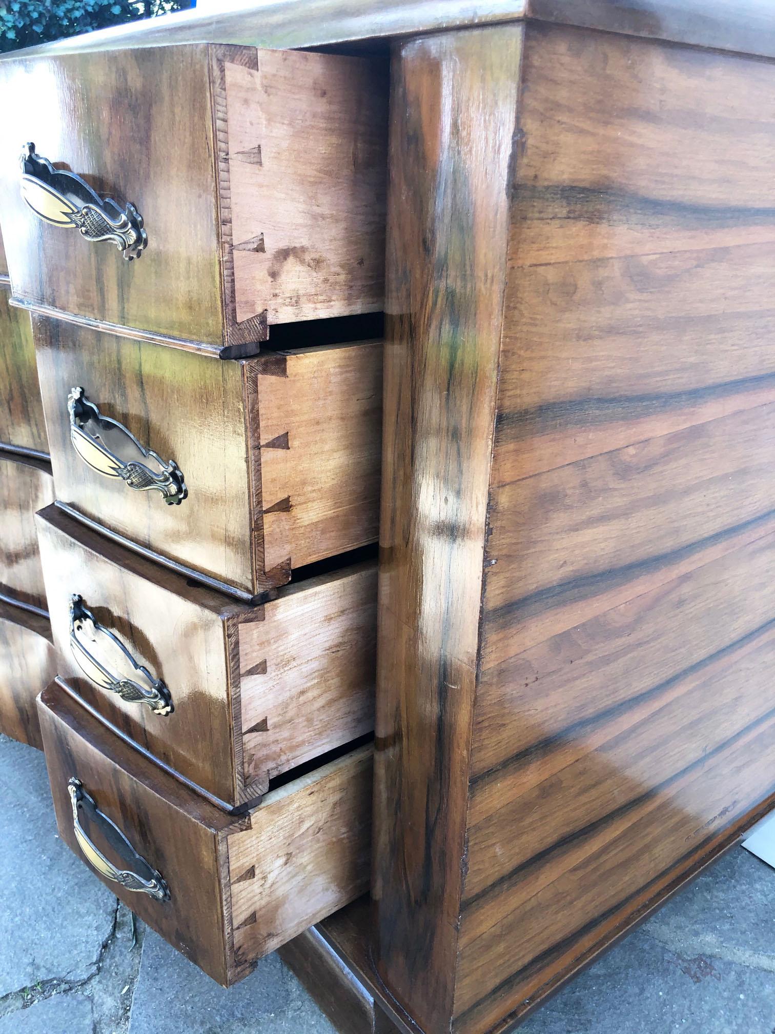  Chest of Drawers Rosewood Walnut Honeycomb Natural Color Italian Design For Sale 5