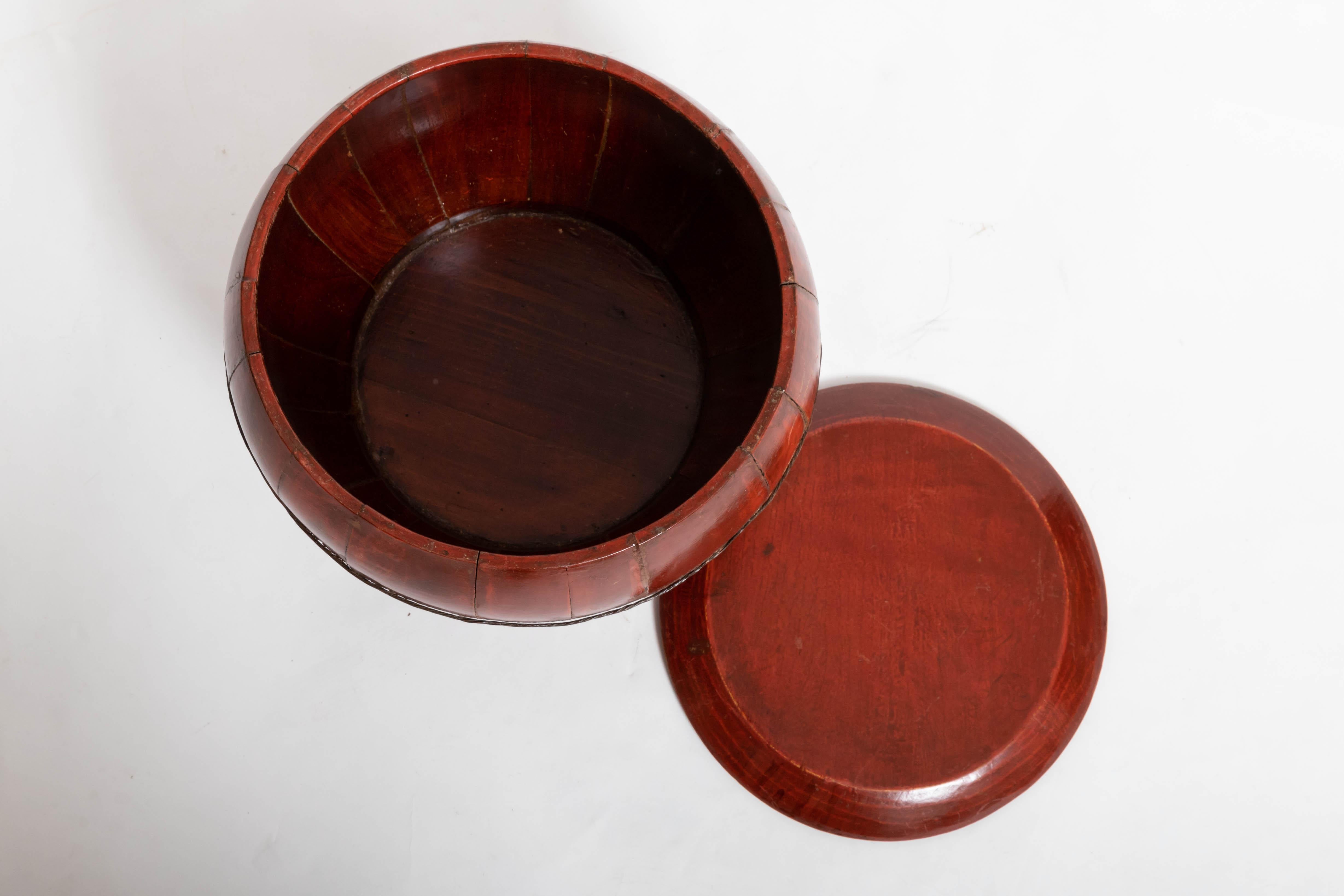 1940s China Rice Bowl In Good Condition For Sale In East Hampton, NY