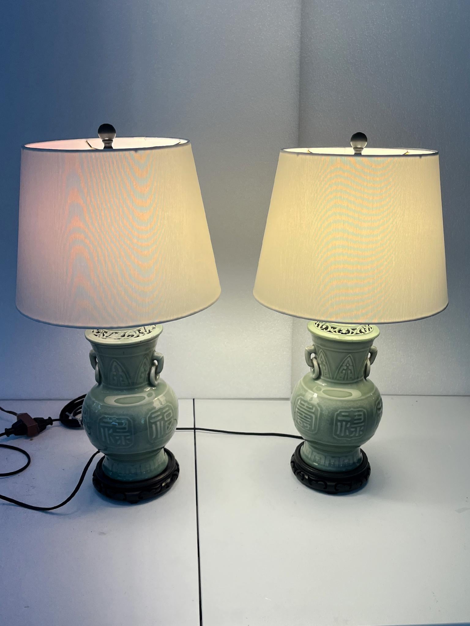 1940s Chinese Celadon Green Ceramic Table Lamps - A Pair in vendita 4
