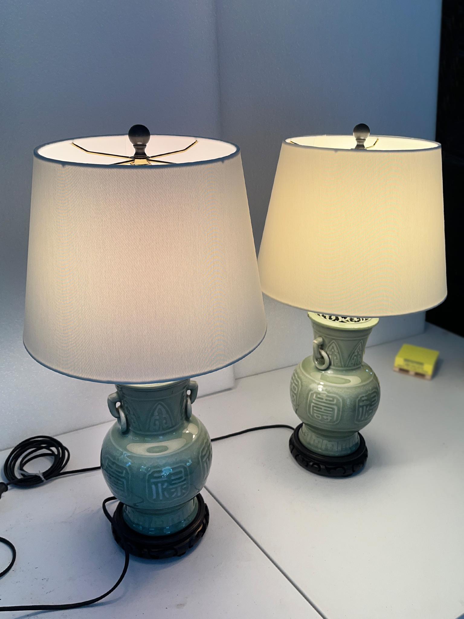 1940s Chinese Celadon Green Ceramic Table Lamps - A Pair in vendita 5