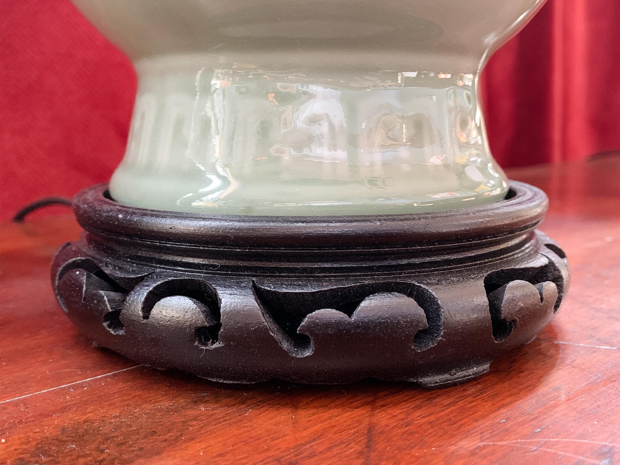 1940s Chinese Celadon Green Ceramic Table Lamps - A Pair in vendita 2