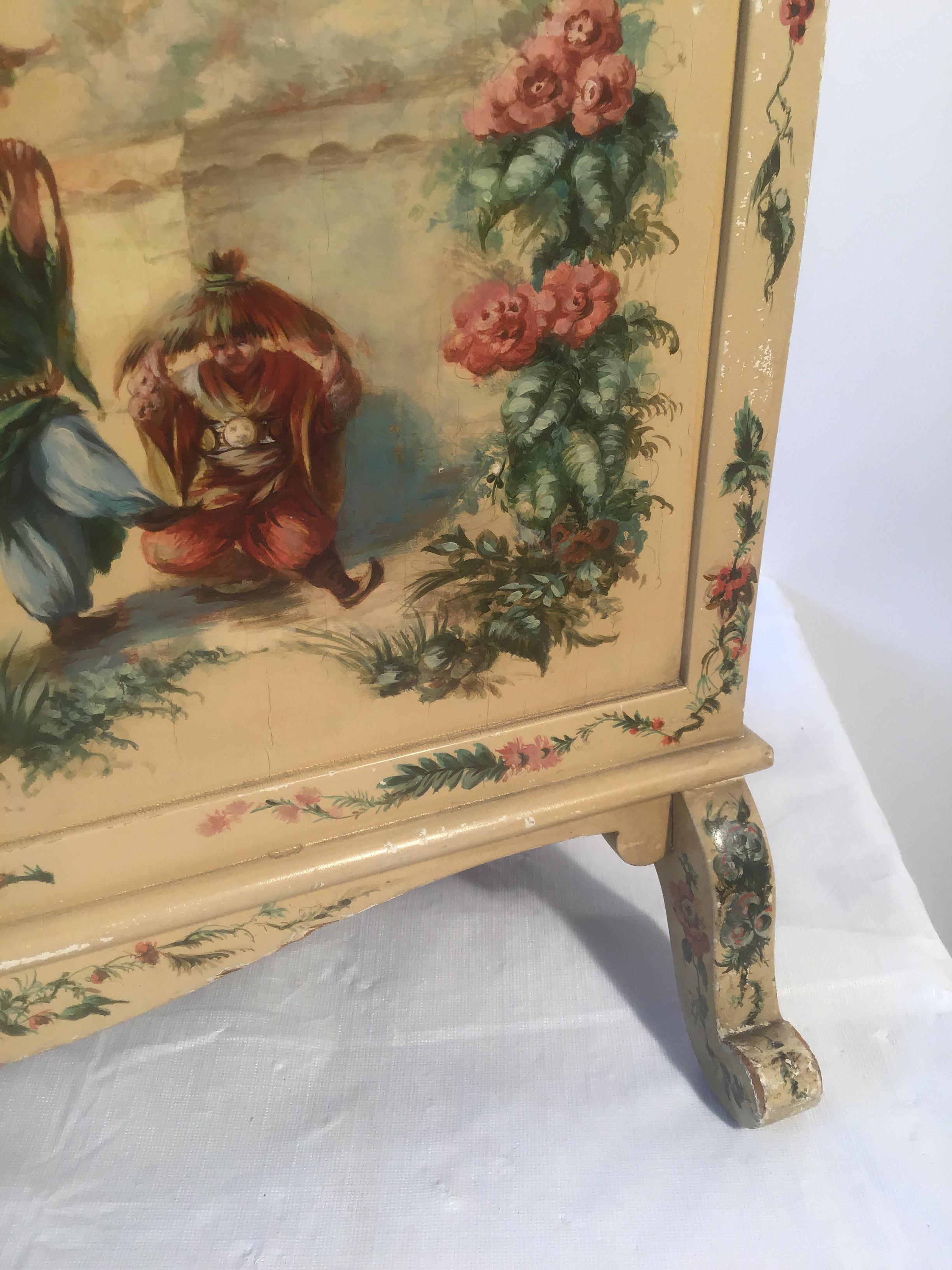 1940s Chinoiserie Hand Painted Magazine Holder For Sale 9