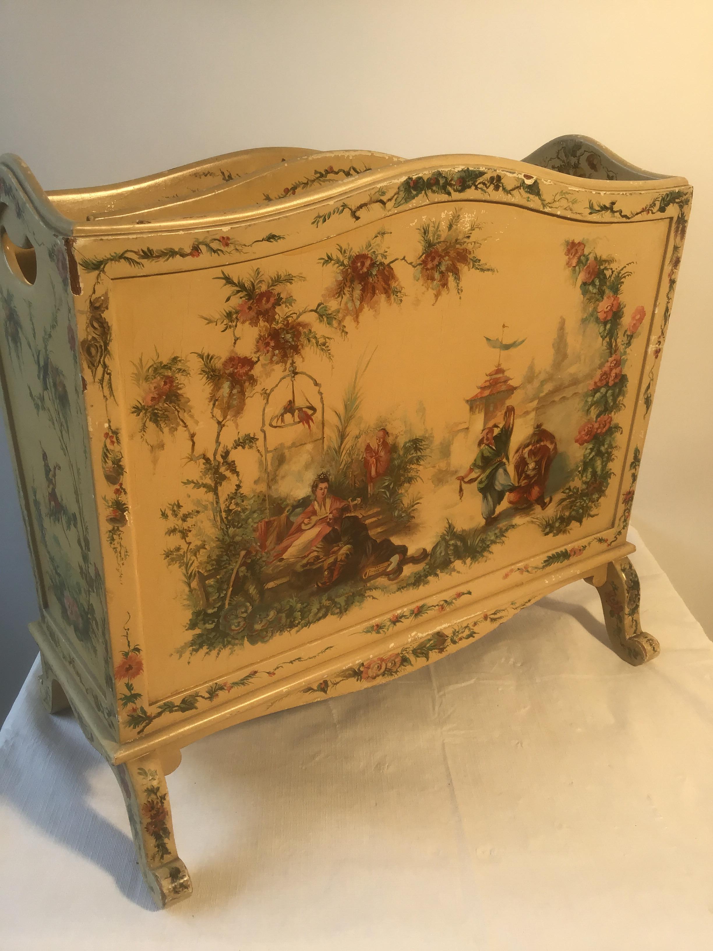 1940s Chinoiserie Hand Painted Magazine Holder For Sale 4
