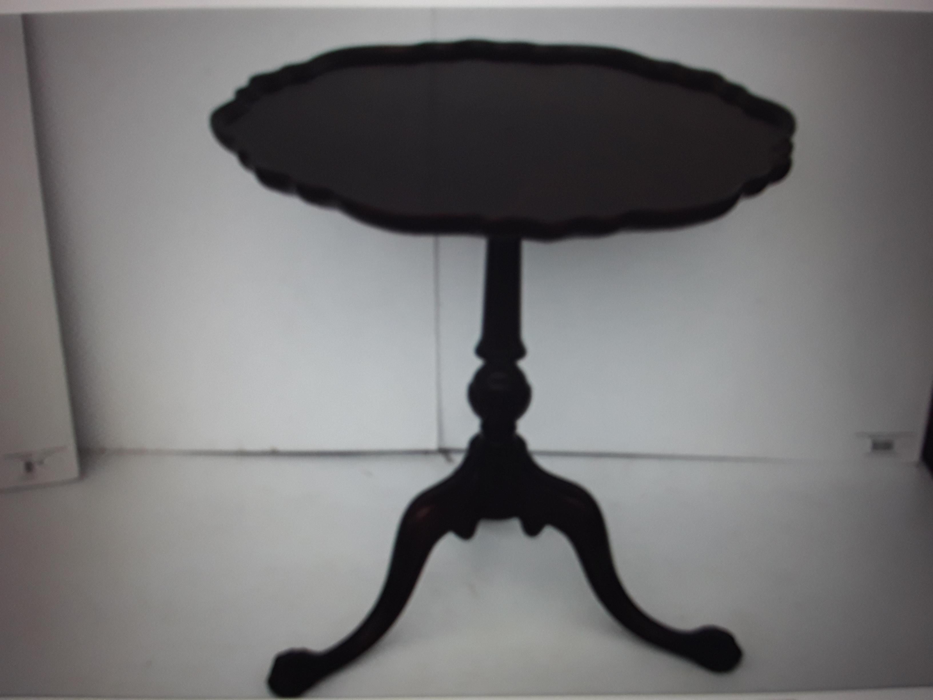 1940's Chippendale Style Carved Mahogany Pie Crust Carved Ball/ Claw Side Table For Sale 5