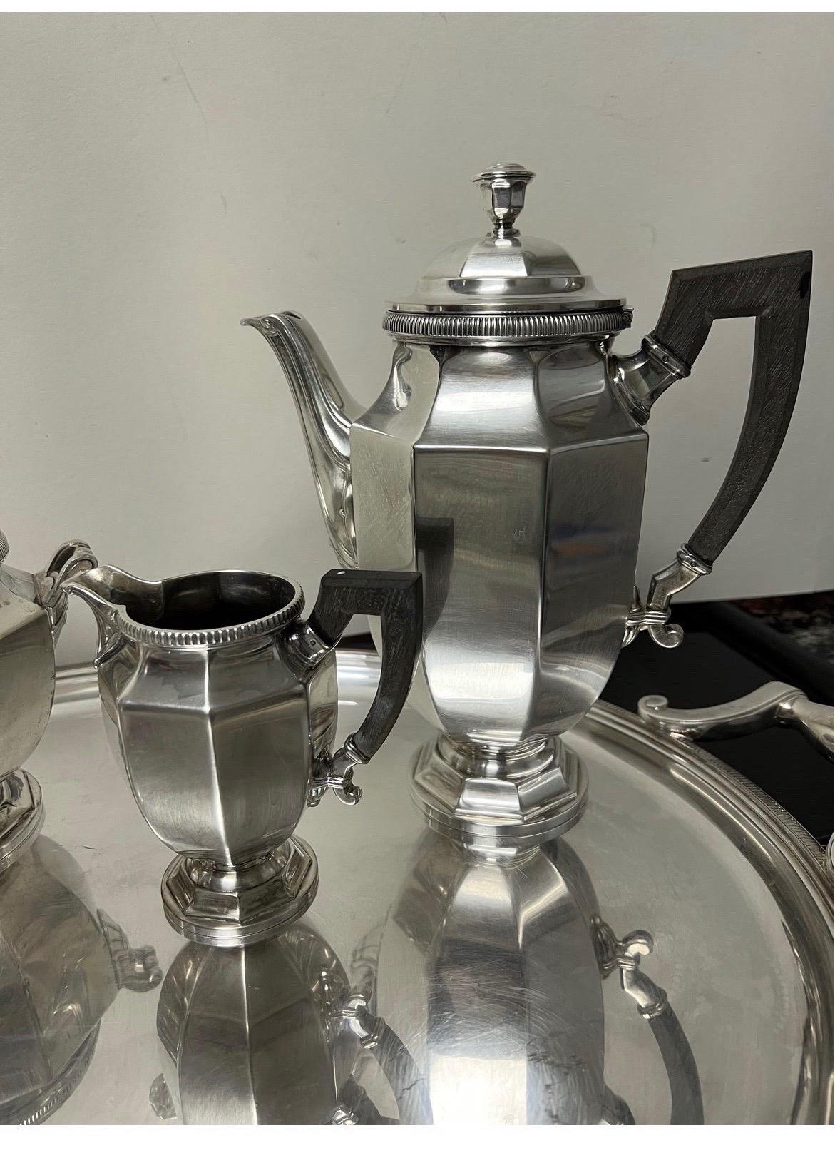 1940s Christofle Gallia France “Colbert” Silverplate Coffee & Tea Service In Good Condition For Sale In Atlanta, GA