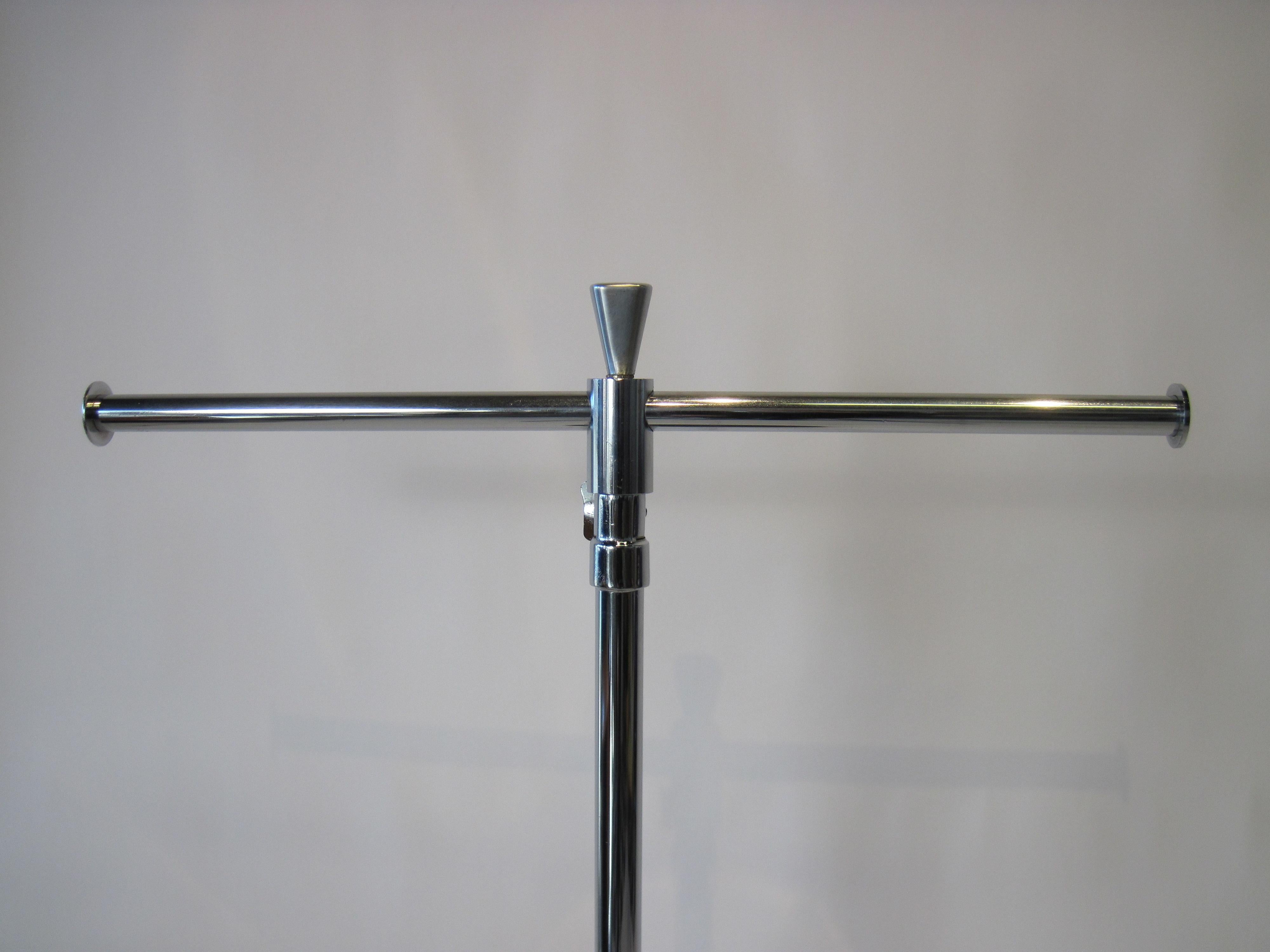 Mid-Century Modern 1940s Chrome Plated T-Bar Clothing Rack Stand
