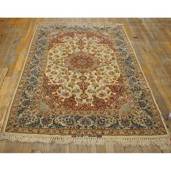 1940s Classic Light Yellow Floral Medallion Vintage Isfahan Silk Carpet Rug