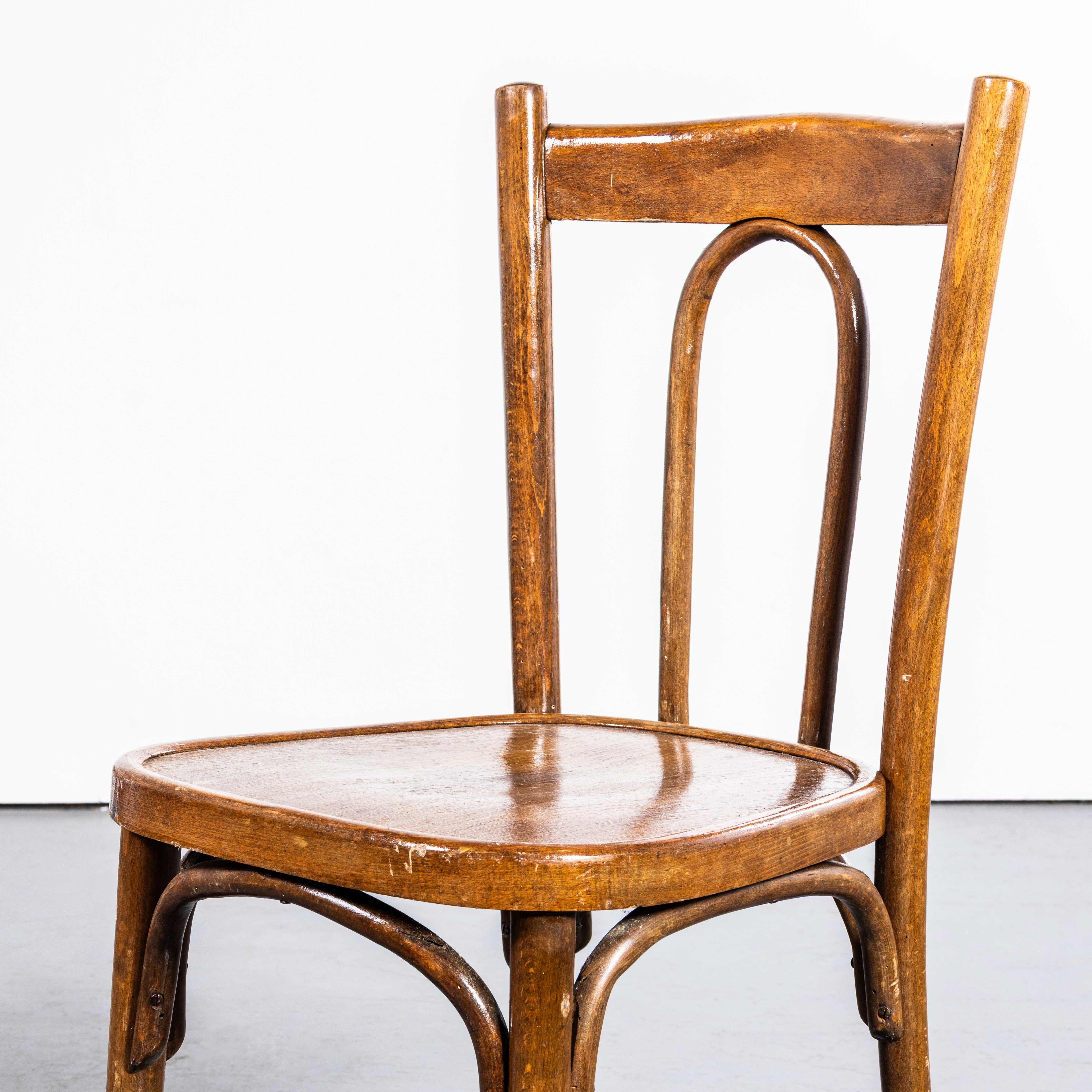 1940's Classic Tight Hoop Back Bentwood Dining Chairs - Paar (Mitte des 20. Jahrhunderts) im Angebot
