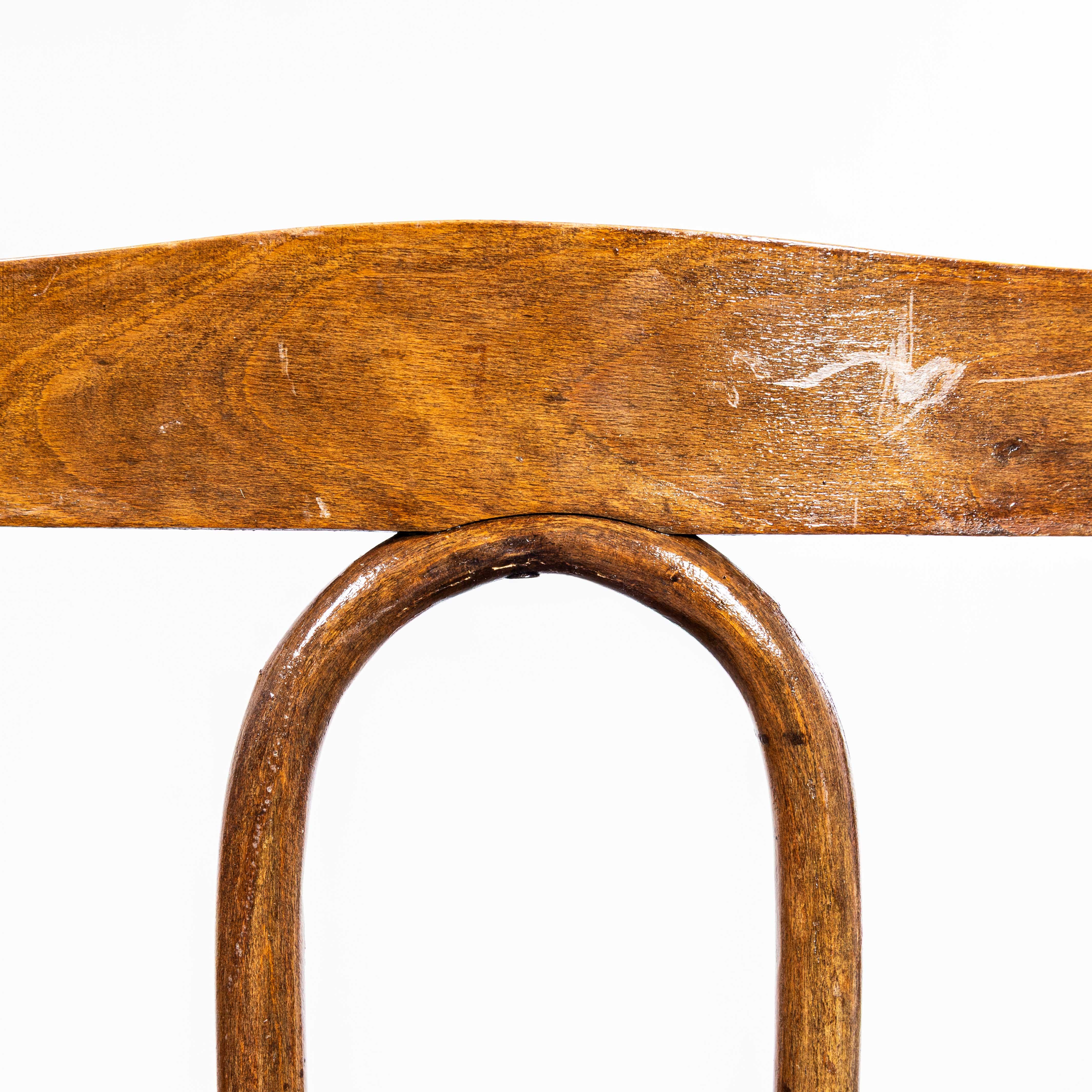 1940's Classic Tight Hoop Back Bentwood Dining Chairs - Paar (Buchenholz) im Angebot