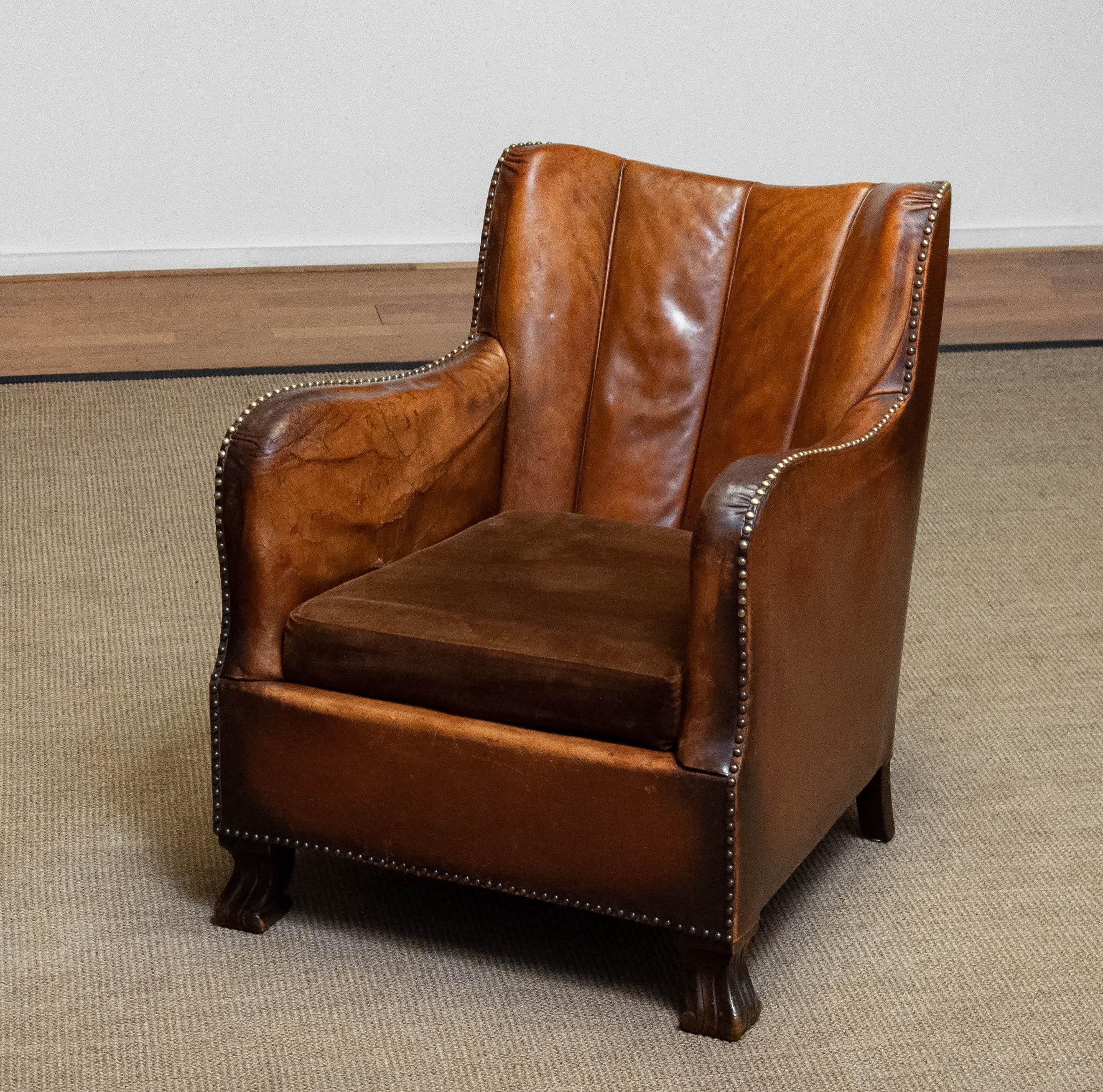 1940s Club Chair in Tan Brown Patinated Leather in the Style of Fritz Hansen For Sale 4