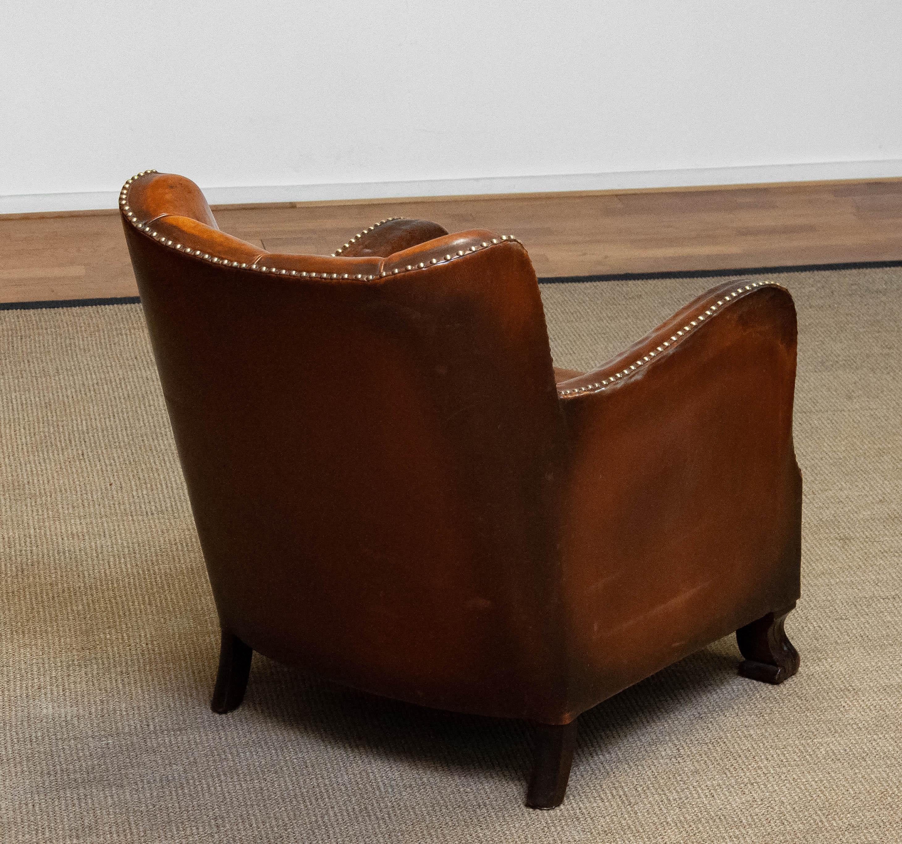 1940s Club Chair in Tan Brown Patinated Leather in the Style of Fritz Hansen For Sale 1