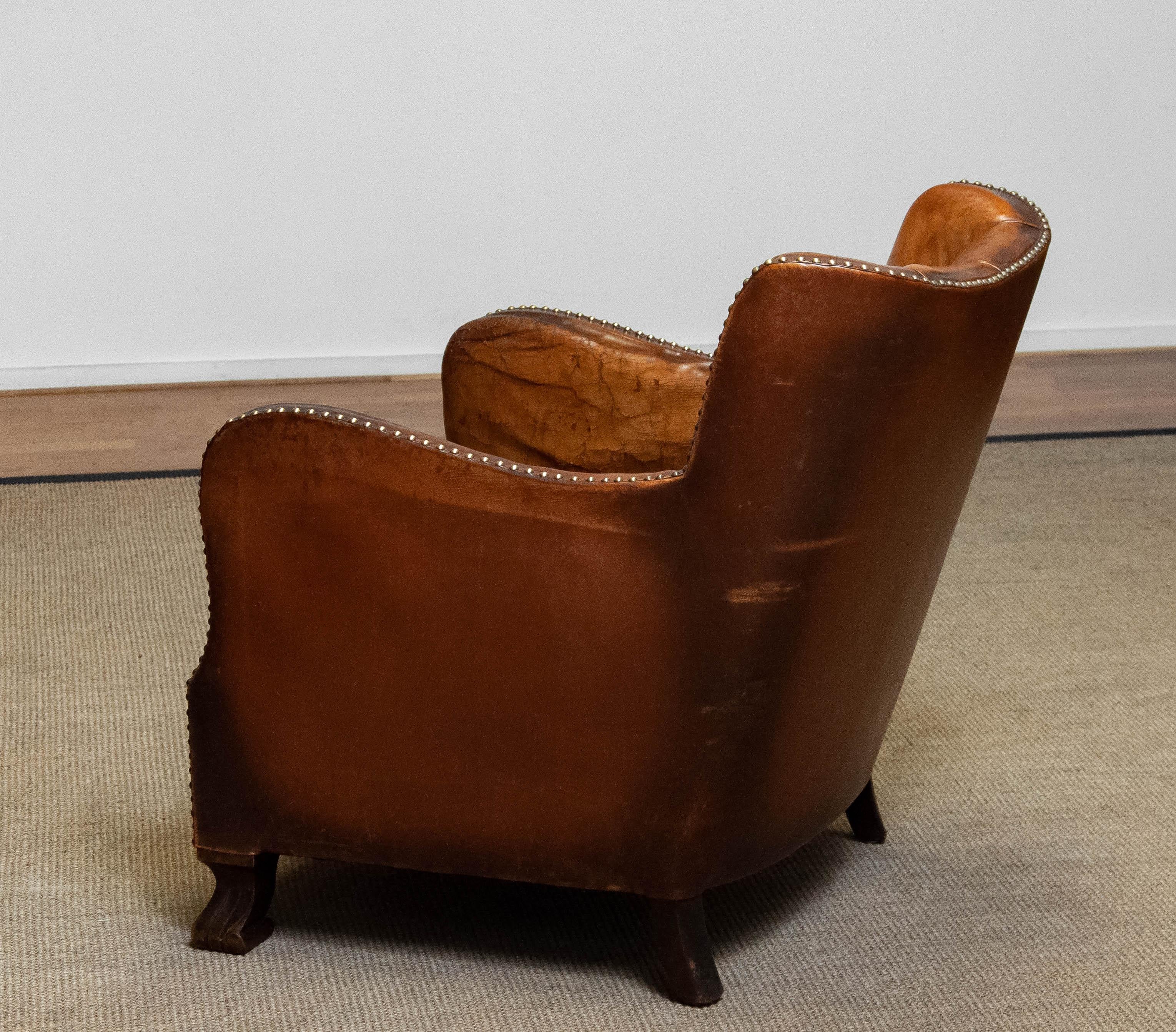 1940s Club Chair in Tan Brown Patinated Leather in the Style of Fritz Hansen For Sale 2