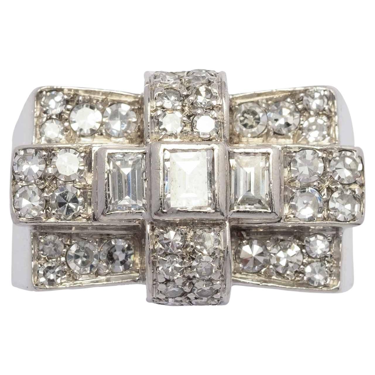 Bague de cocktail des années 1940 en platine et diamants