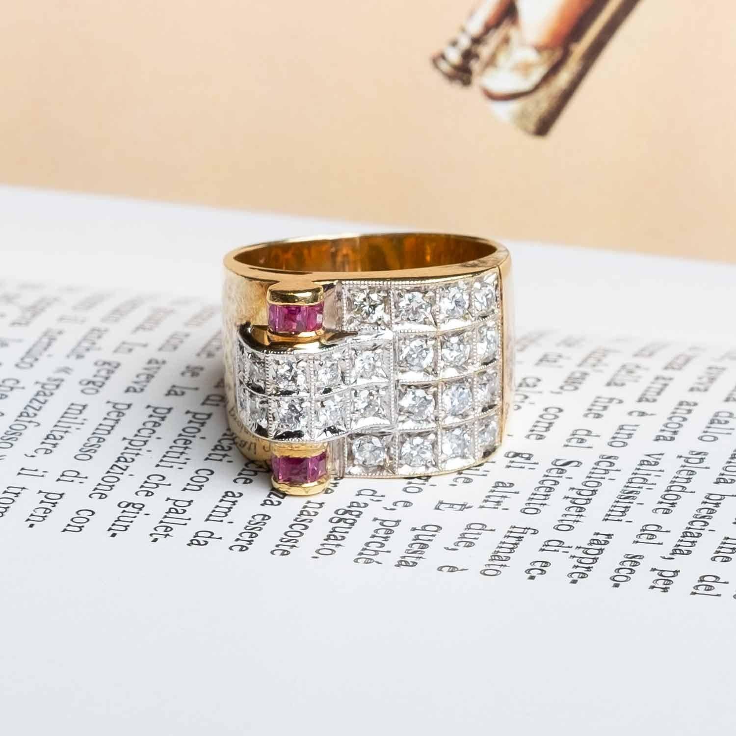 Round Cut 1940s cocktail ring with diamonds and rubies For Sale