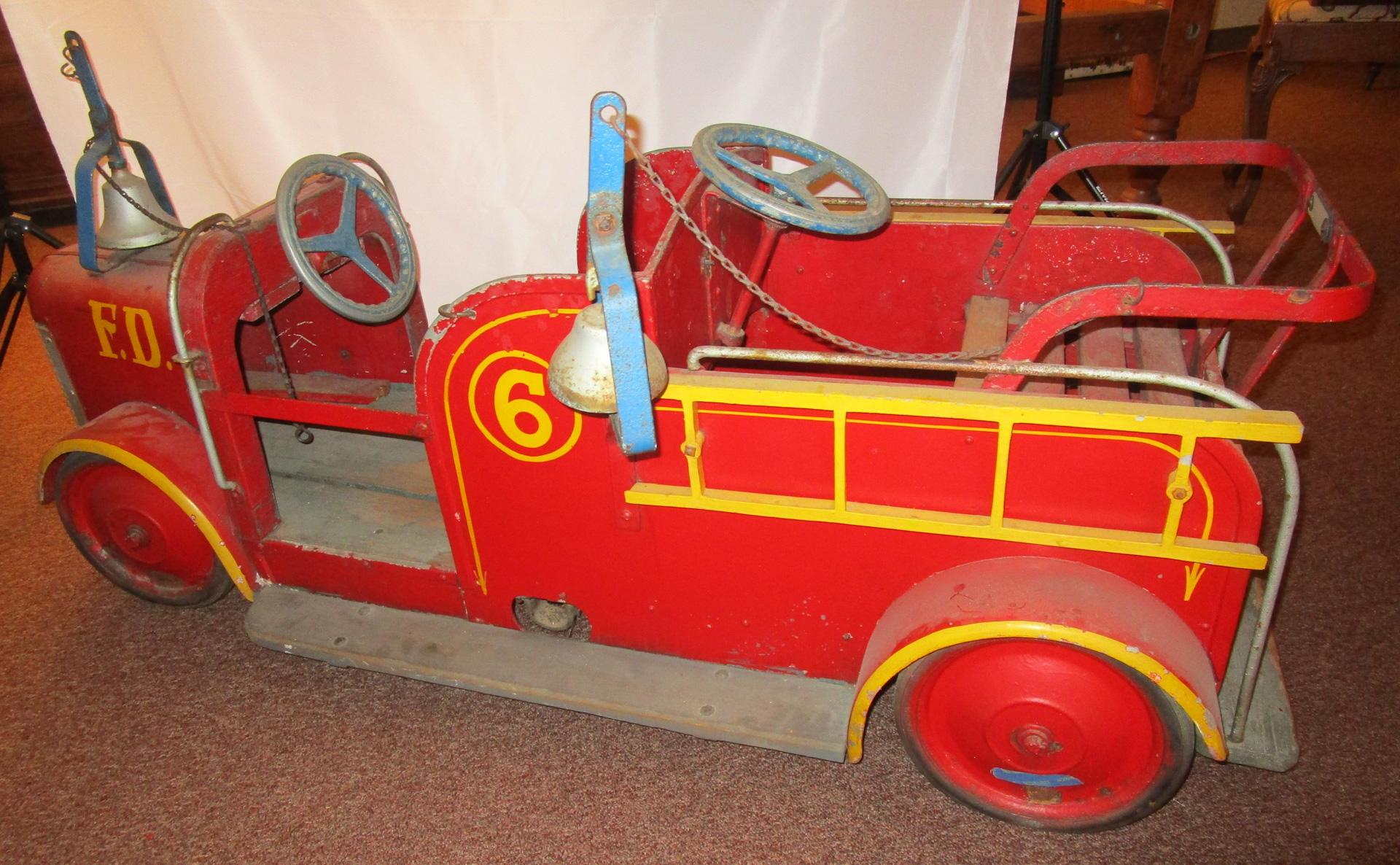 1940s Coney Island Amusement Park Kiddie Car Fire Engine in Original Condition 5