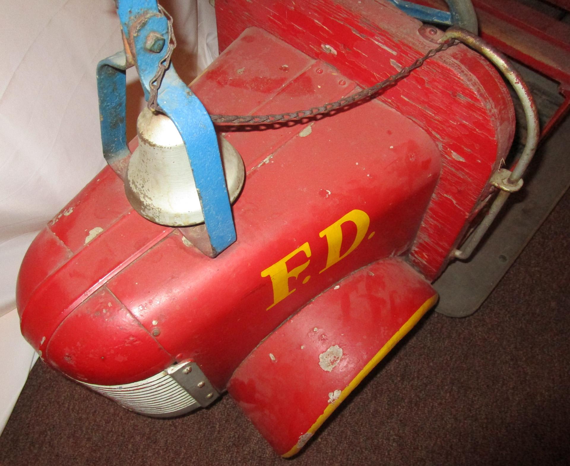 1940s Coney Island Amusement Park Kiddie Car Fire Engine in Original Condition 6