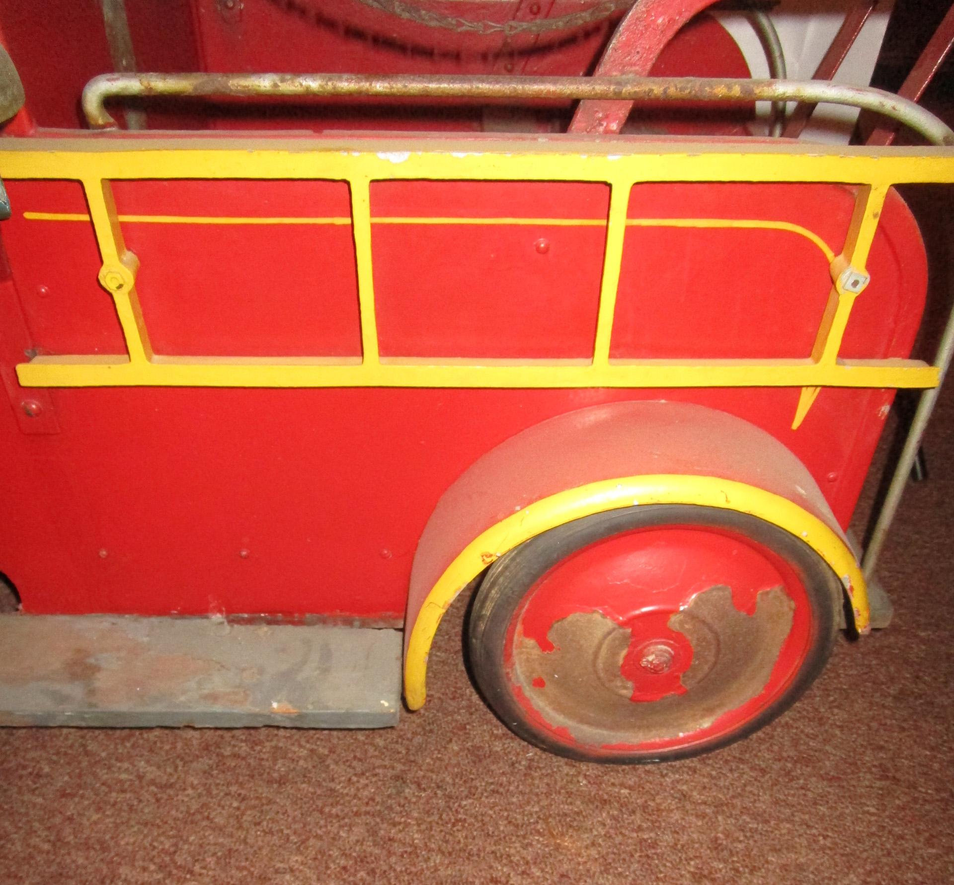 American 1940s Coney Island Amusement Park Kiddie Car Fire Engine in Original Condition For Sale