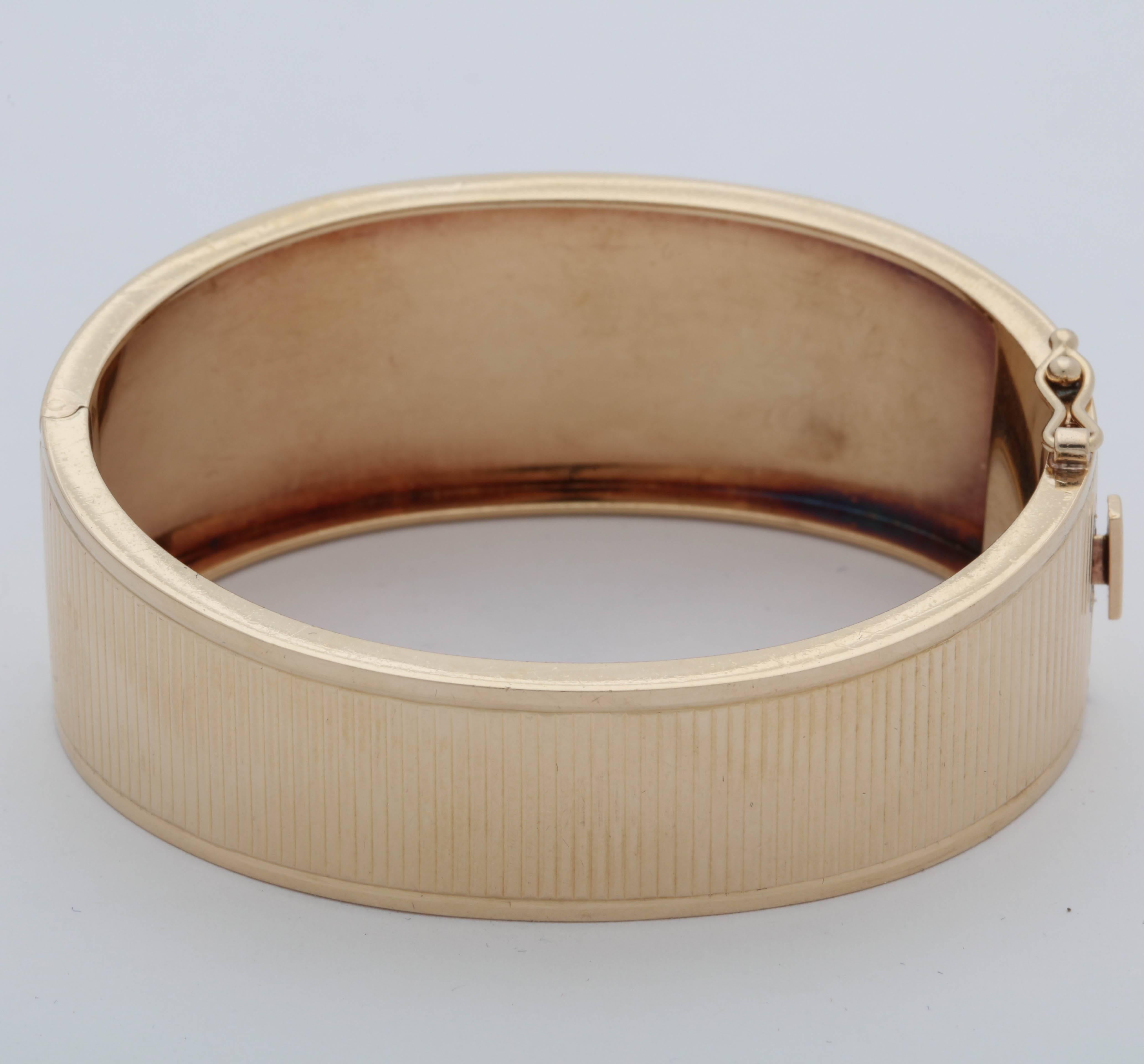 1940s Cool, Chic and Hip High Polish Ridged Gold Tapered Bangle Bracelet 1
