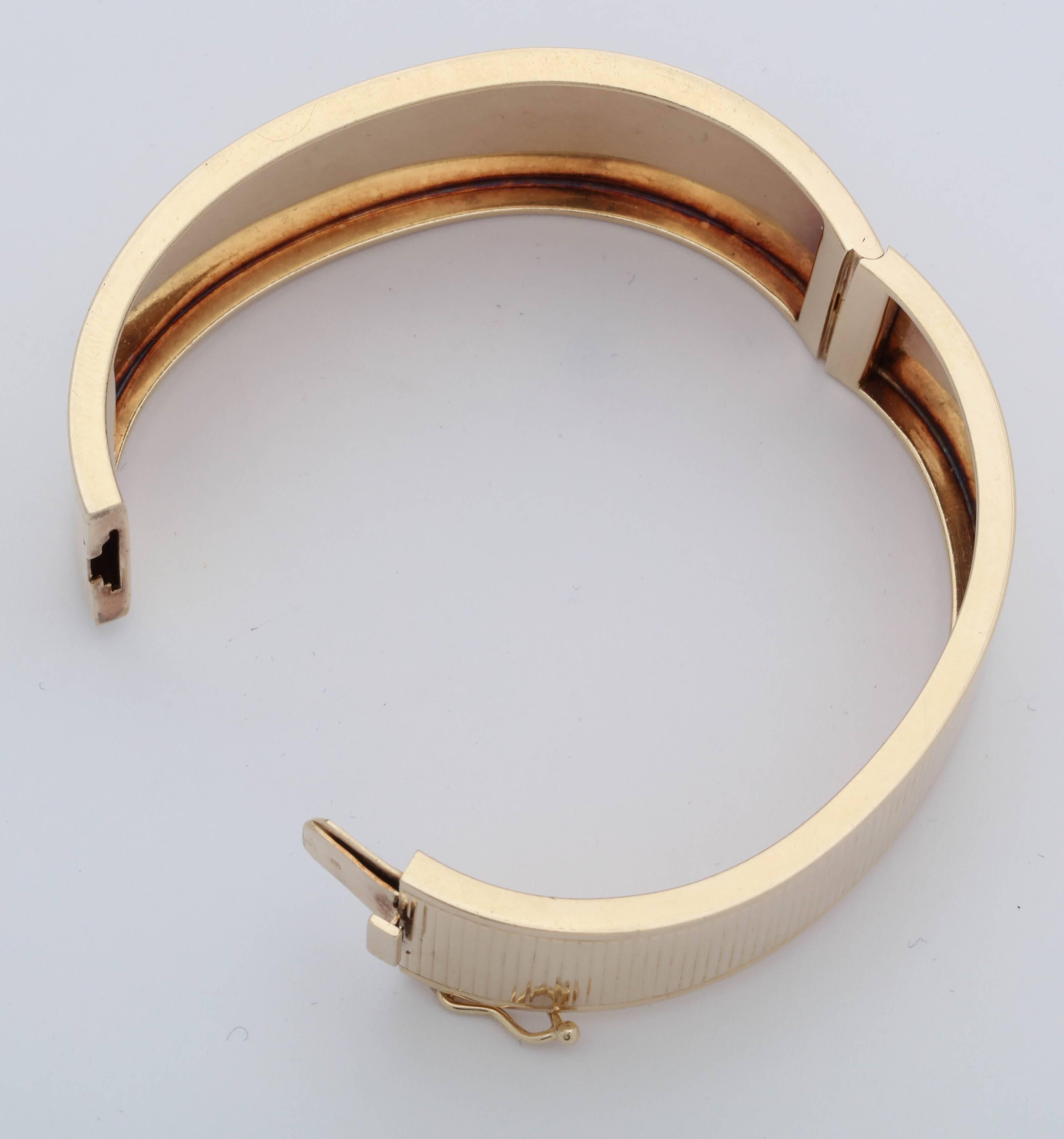 1940s Cool, Chic and Hip High Polish Ridged Gold Tapered Bangle Bracelet 3