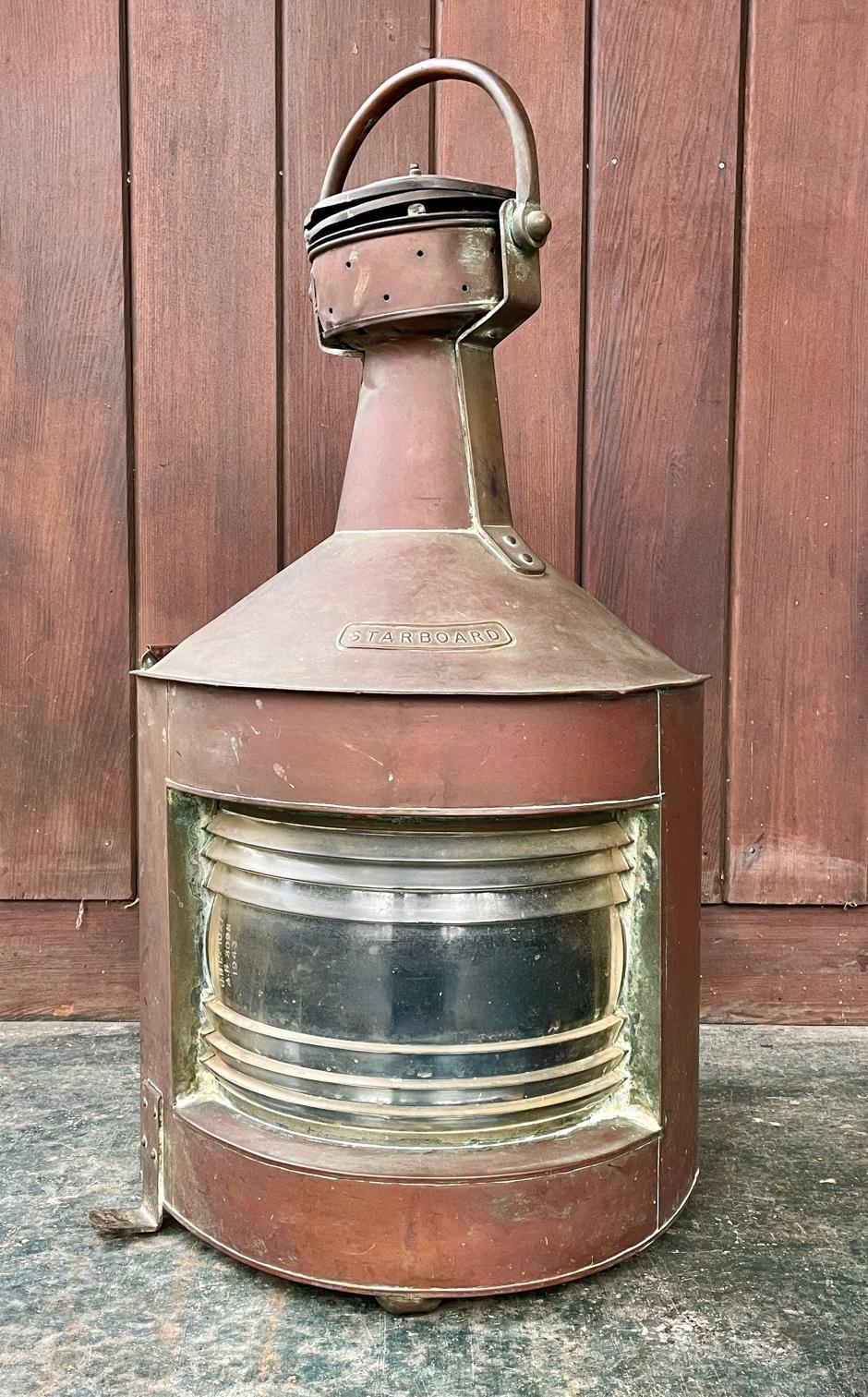 American Craftsman 1940s Copper+Brass Ships Starboard Lantern Wartime Merchant Vintage Cabin Light en vente