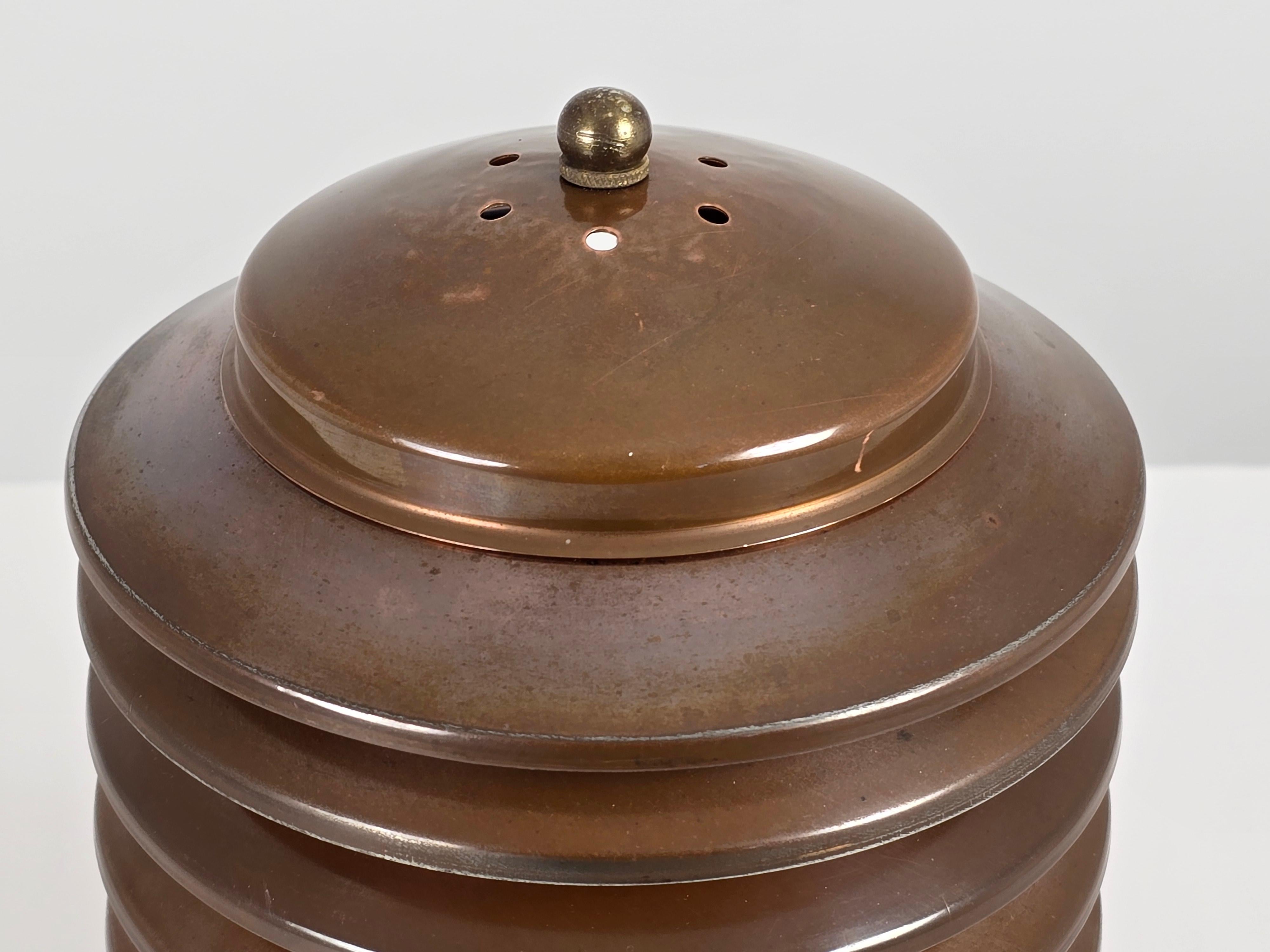 1940s 'Coulter  Persiana  Lámpara de mesa, Canadá Cobre en venta