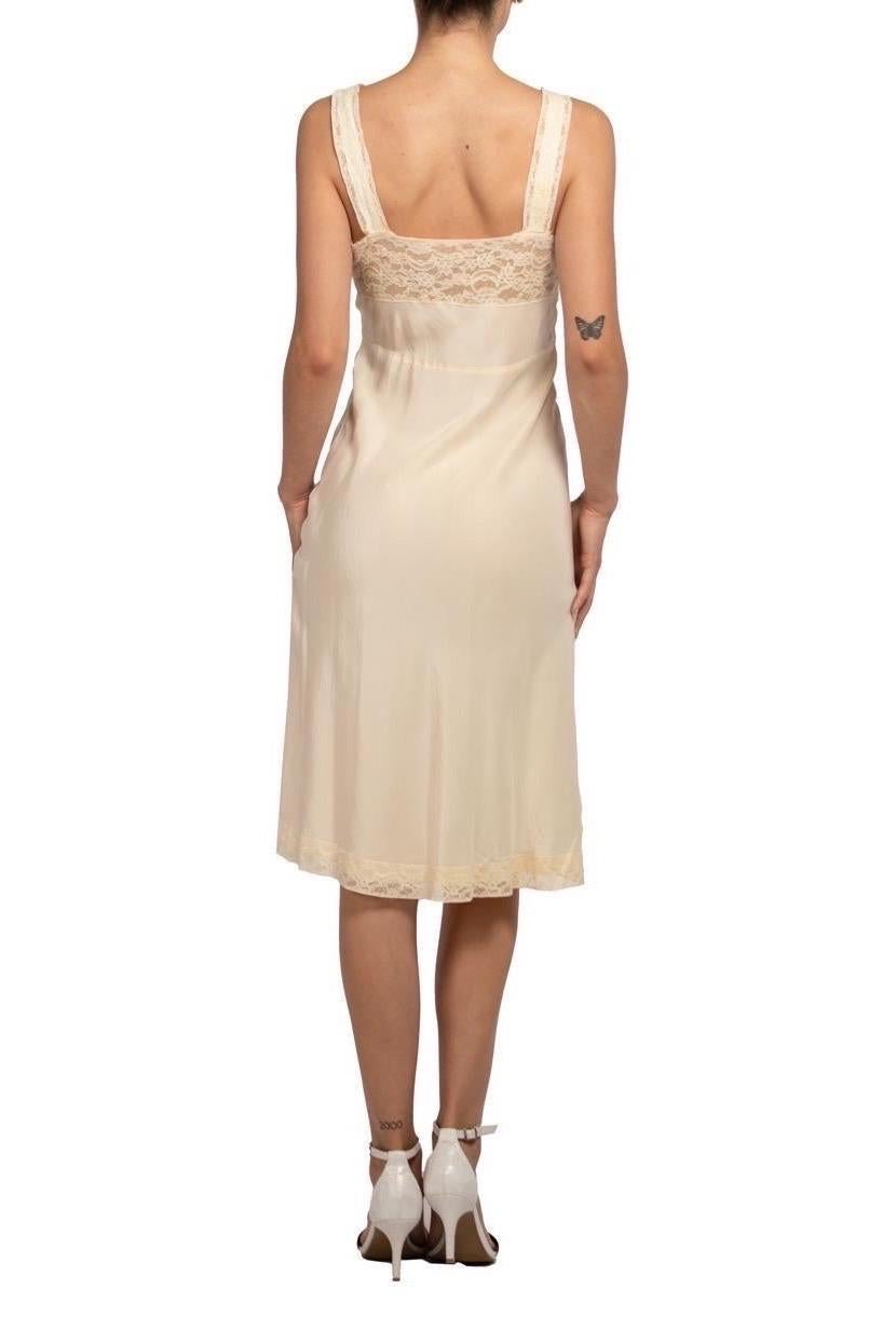 1940S Cream Bias Cut Silk Crepe De Chine Slip With Lace Detail At Top And Bottom For Sale 3