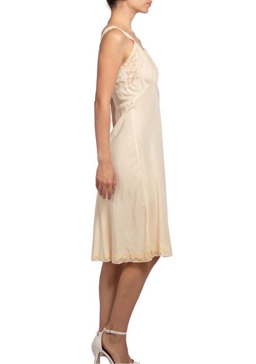 1940S Cream Bias Cut Silk Crepe De Chine Slip With Lace Detail At Top And Bottom For Sale 4