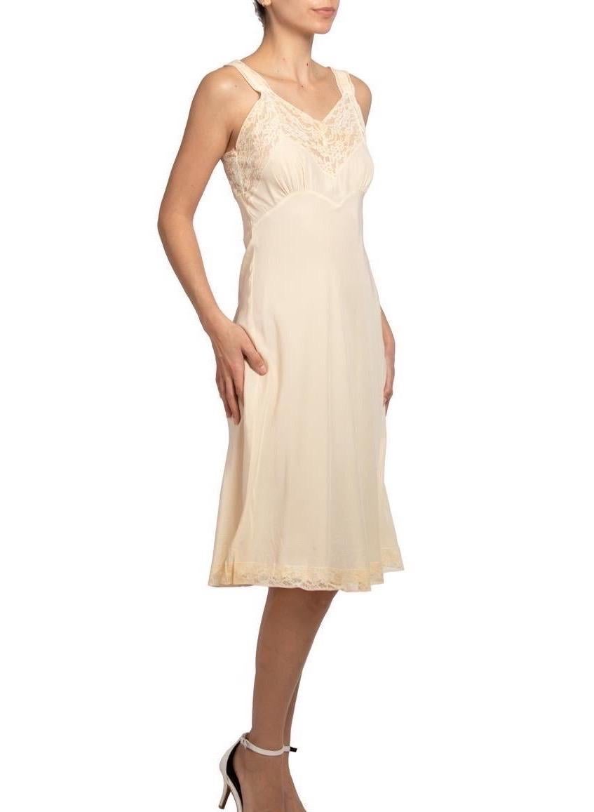 1940S Cream Bias Cut Silk Crepe De Chine Slip With Lace Detail At Top And Bottom For Sale 5
