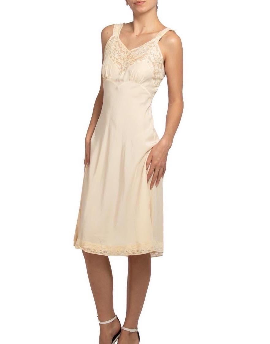 1940S Cream Bias Cut Silk Crepe De Chine Slip With Lace Detail At Top And Bottom For Sale 6