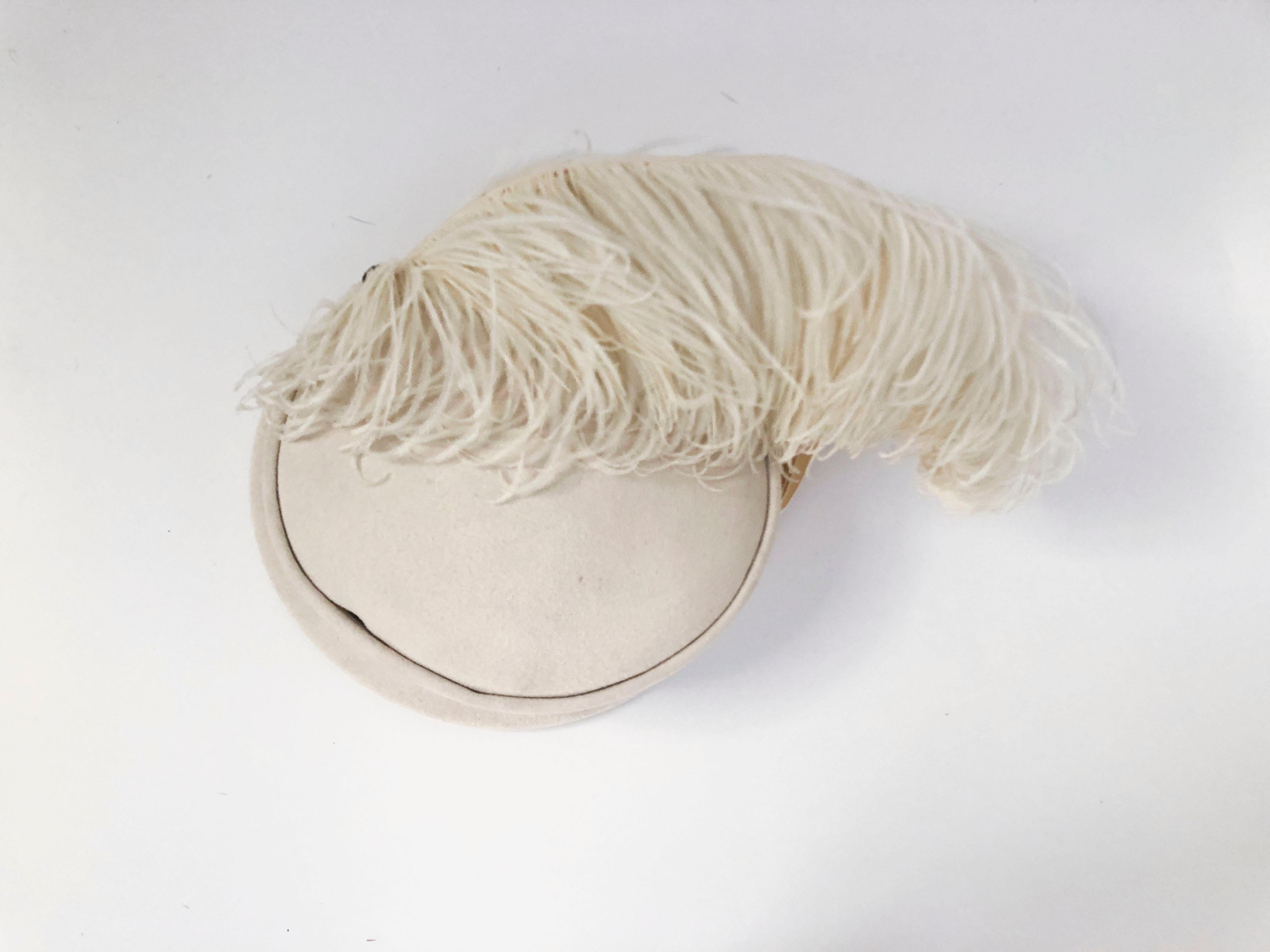 1940s Cream Fur Felt Hat with Wide Hat Band, Diamond Applique and Curled Feather 2