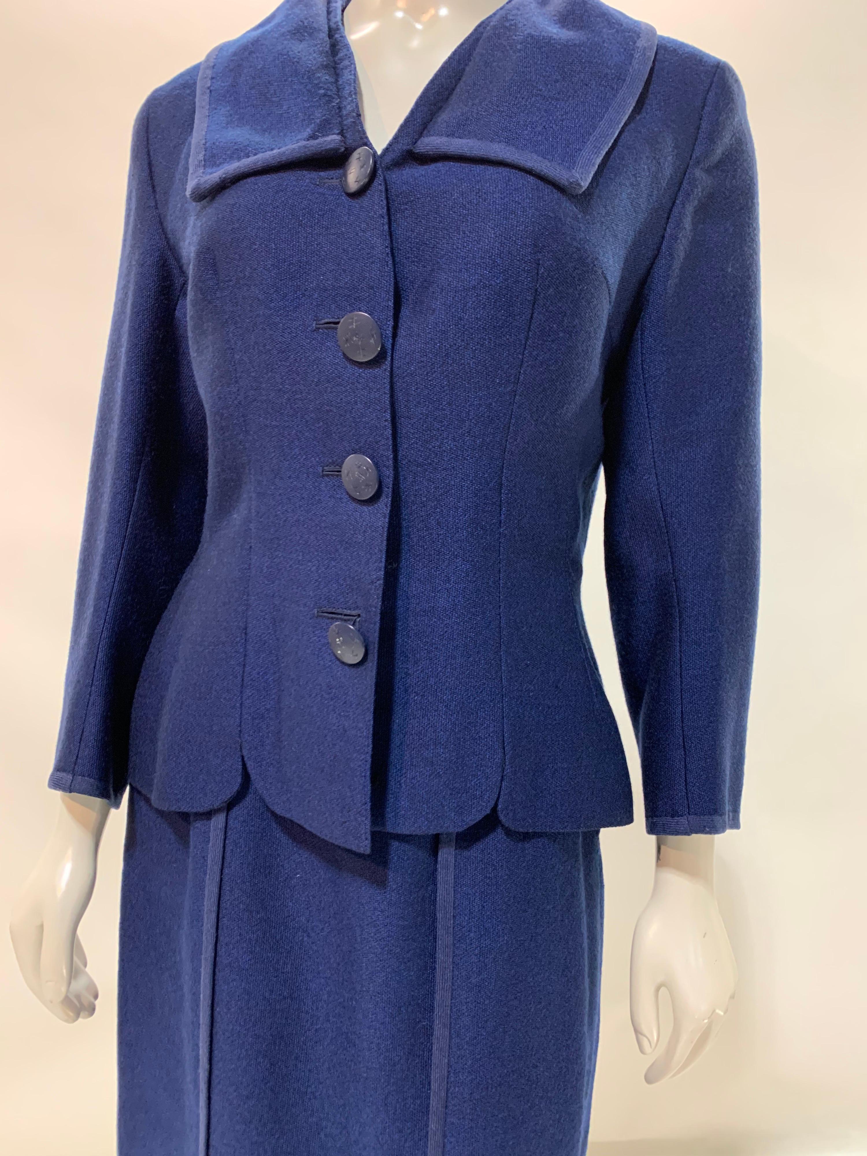 1940er Jahre Creed of London Fein maßgeschneiderte Couture königsblauer Rock Anzug mit Kapuze  Damen im Angebot