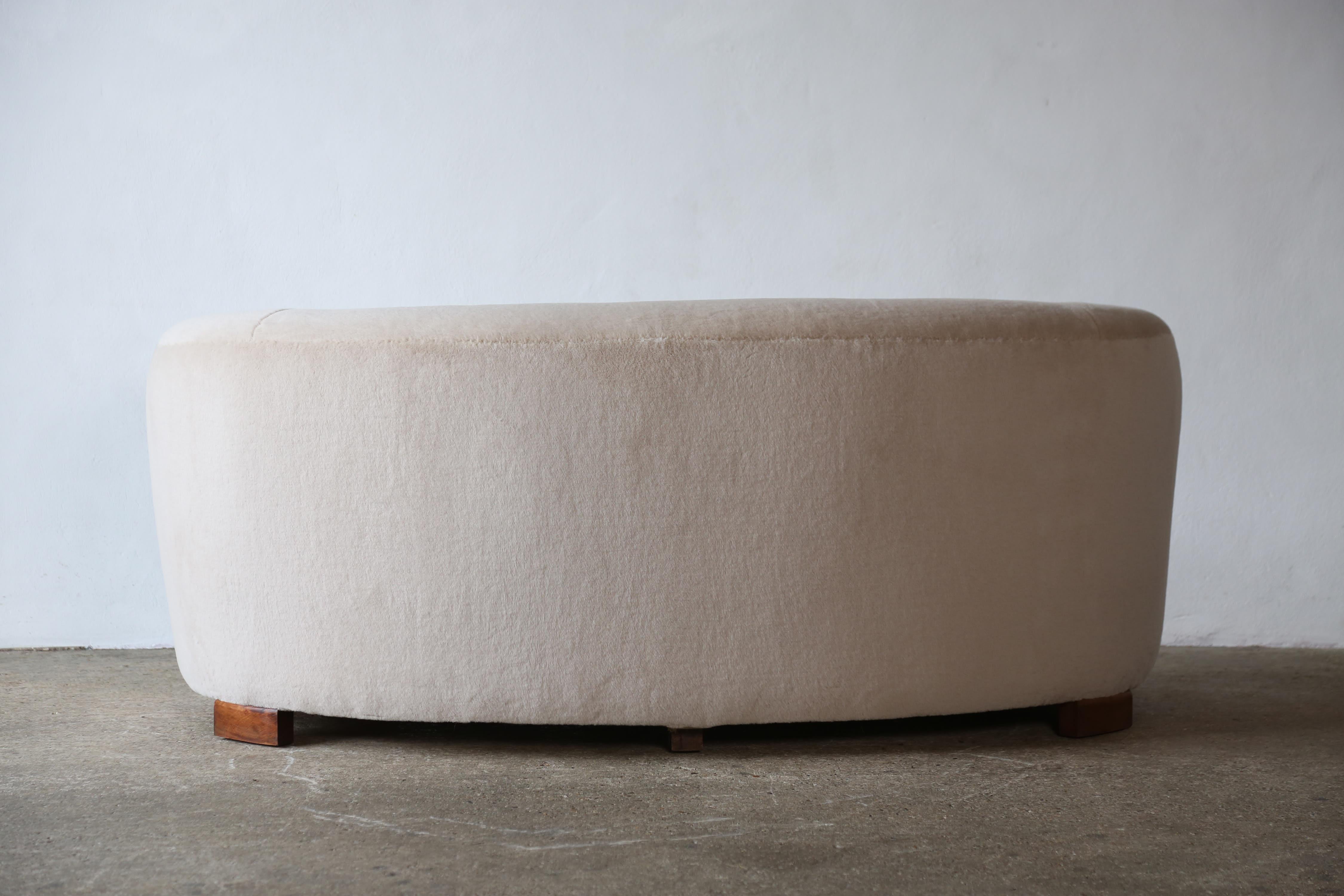 1940s Curved Danish Cabinetmaker Banana Sofa, Newly Upholstered in Alpaca 8