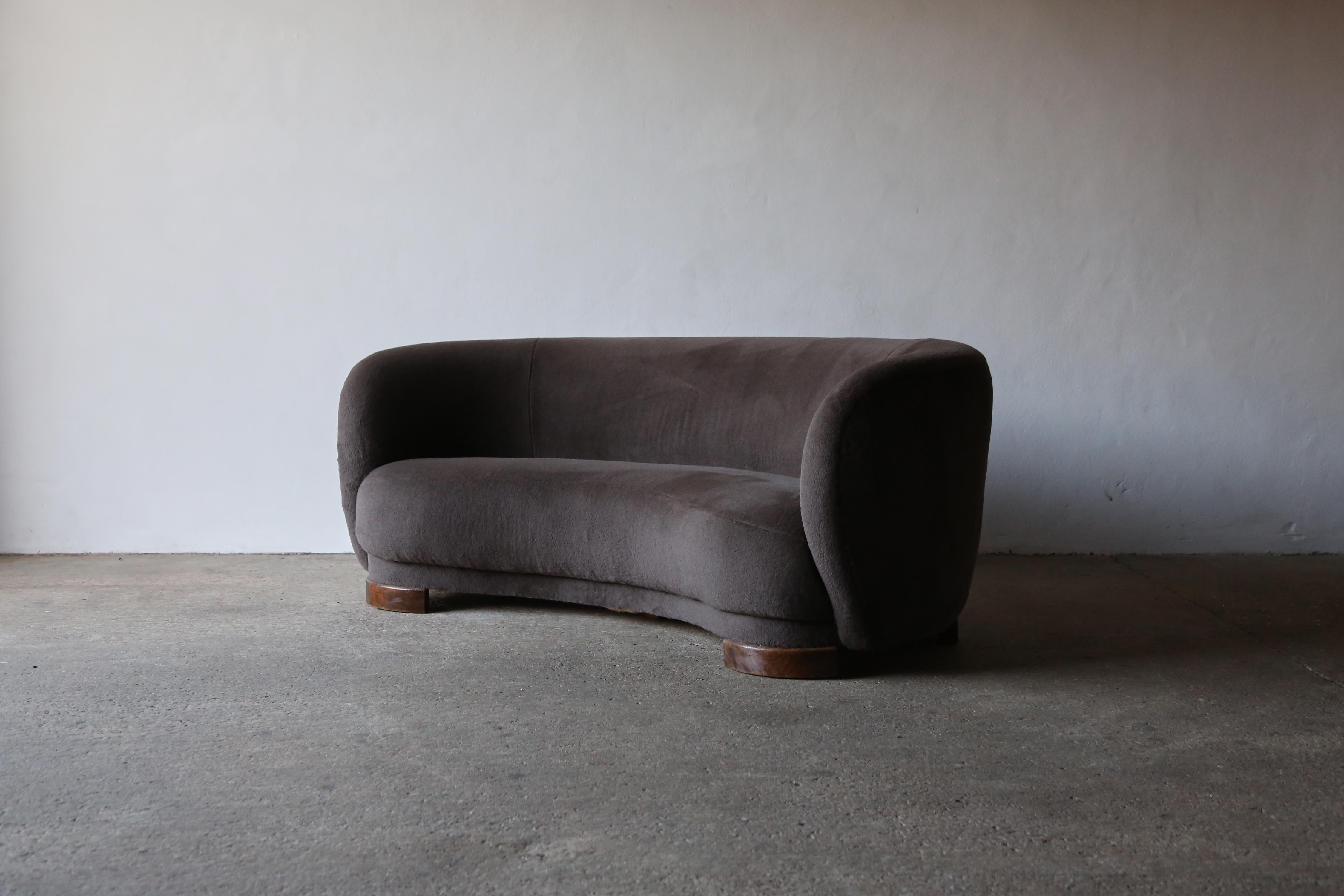 Mid-Century Modern 1940s Curved Danish Cabinetmaker Banana Sofa, Newly Upholstered in Alpaca