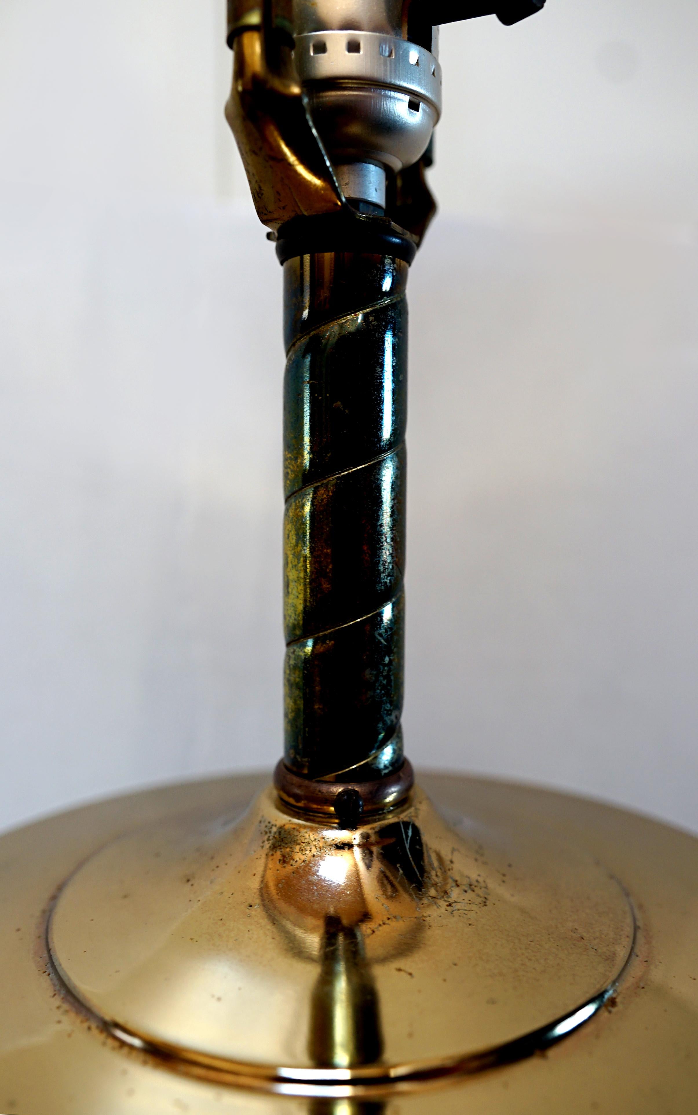 1940s Cut Crystal Thumbprint Brass Mounted Table Lamp In Good Condition For Sale In Lomita, CA