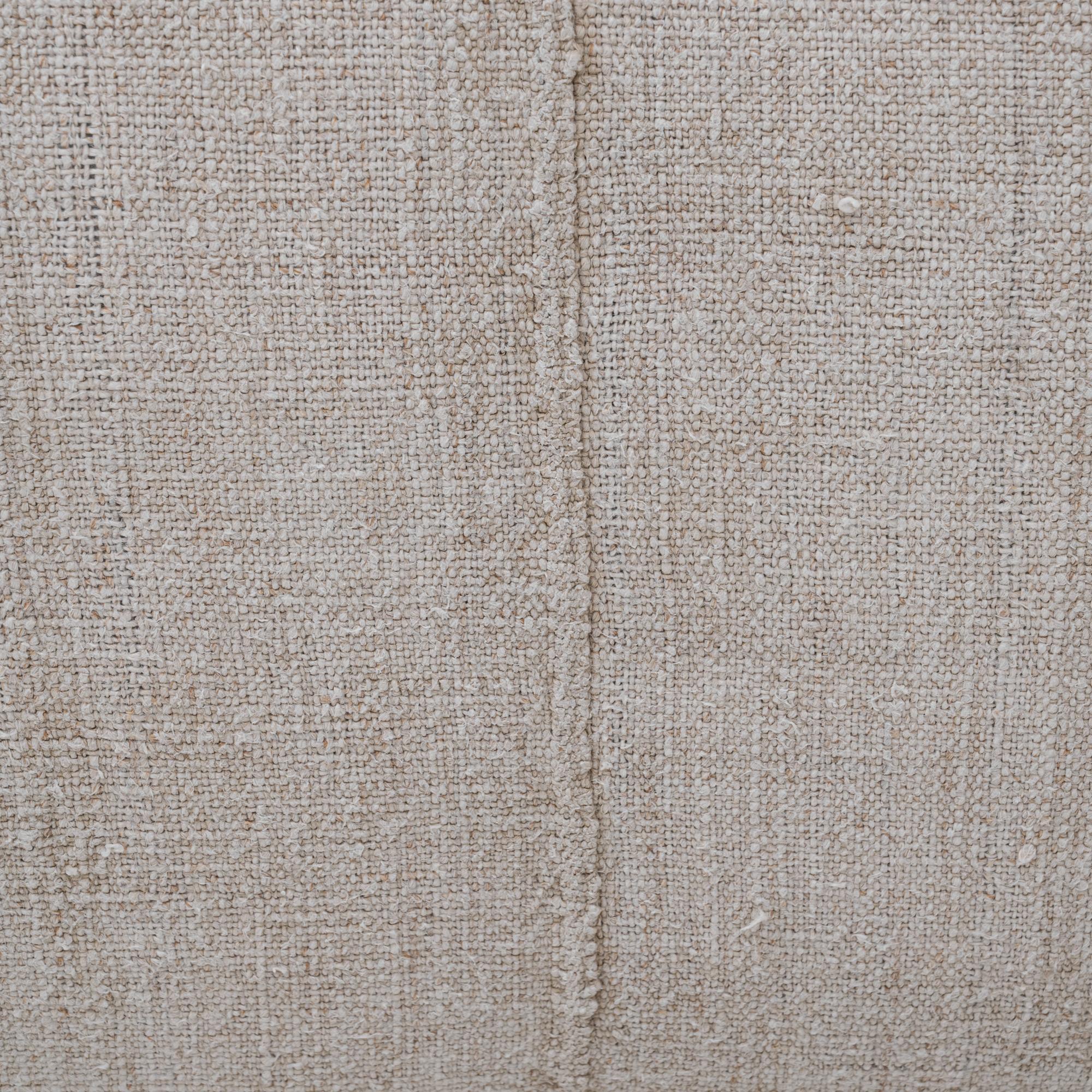 Panchina imbottita ceca di metà secolo moderno degli anni '40 con gambe di legno angolate in vendita 5