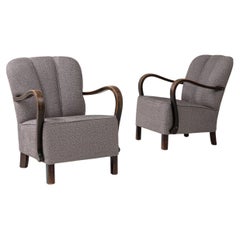 1940s Czech Pair Of Cocktail Upholstered Armchairs H-237 By J. Halabala
