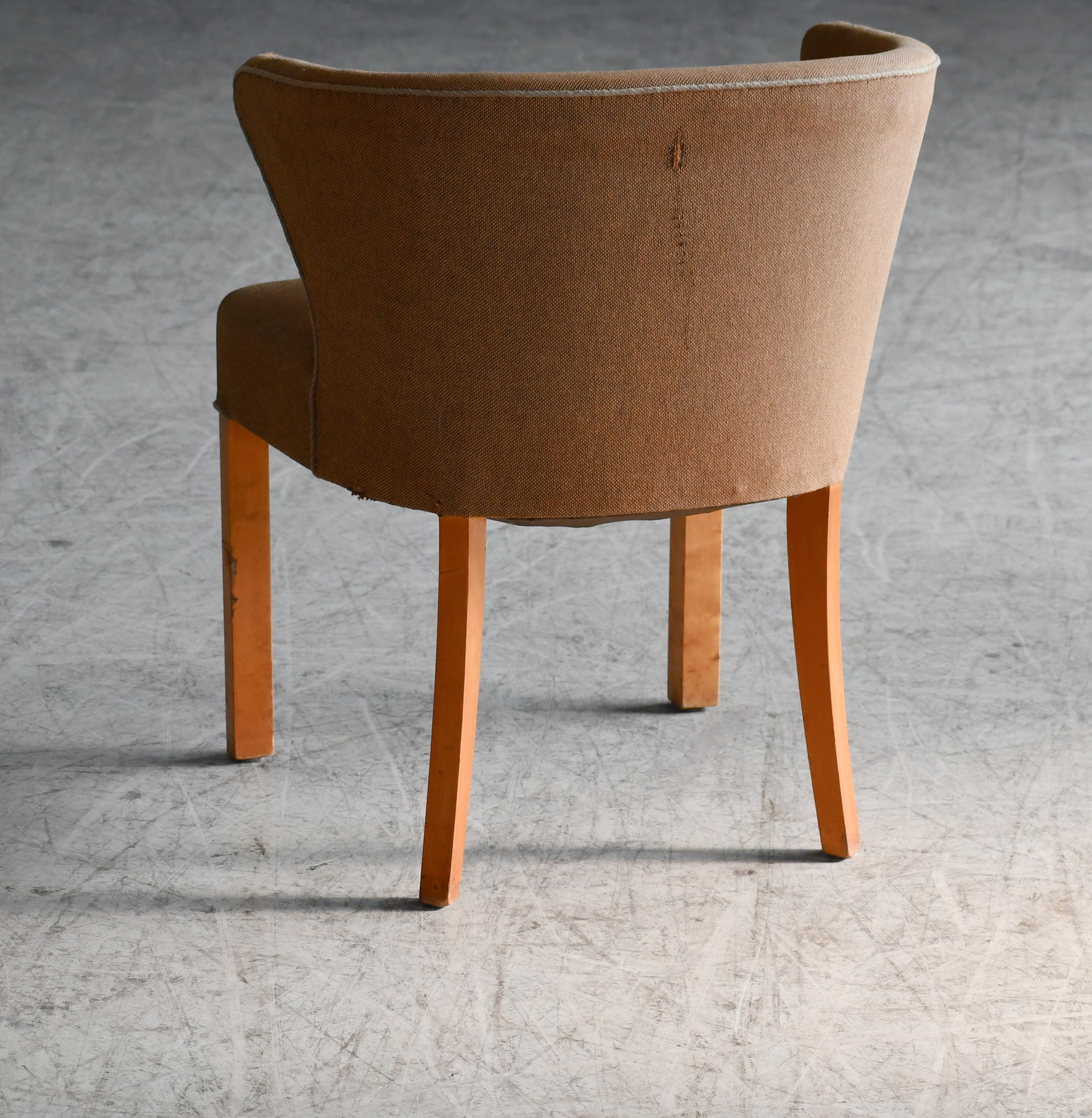 Mid-20th Century 1940's Danish Accent or Armchair in style of Fritz Hansen Natural Maple Legs