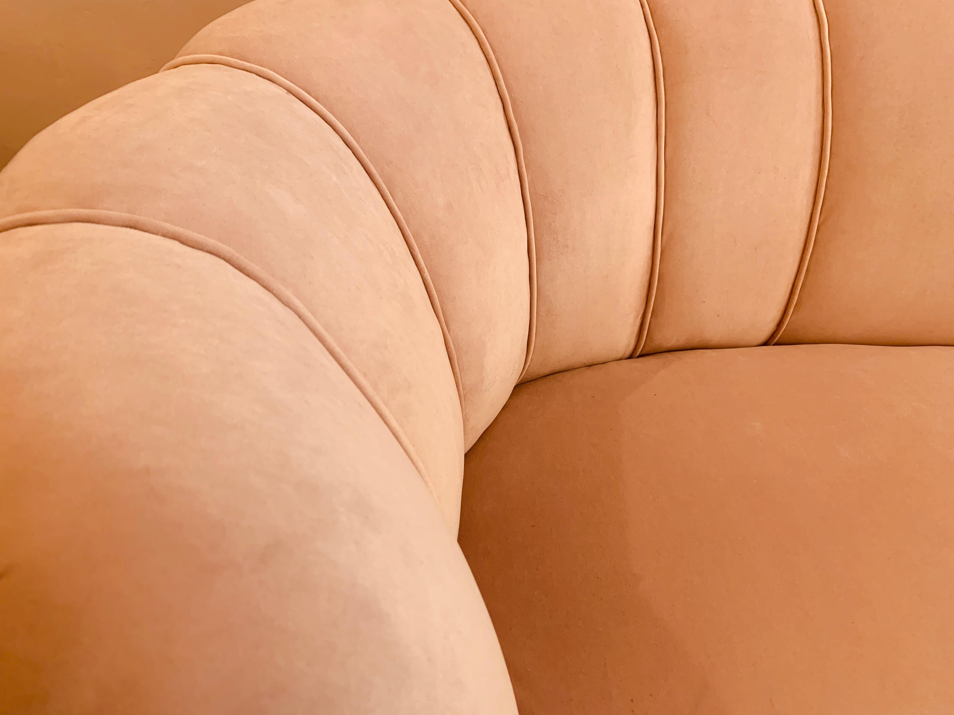 1940s Danish Banana Shaped Scalloped Sofa in Blush Pink In Good Condition In London, GB