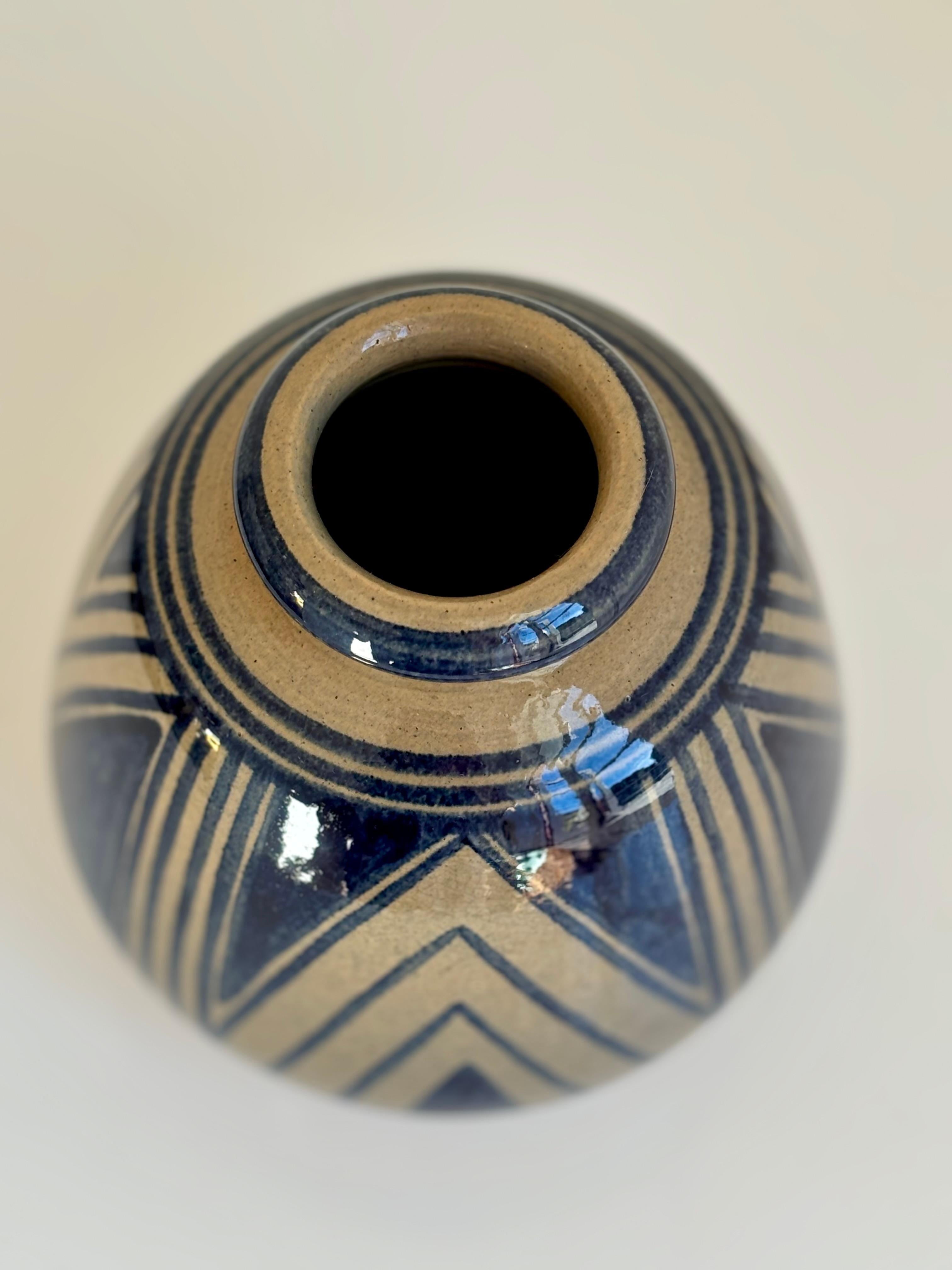 1940er Jahre Dänische blau, sandgestreifte glasierte Keramikvase, Søholm (Skandinavische Moderne) im Angebot