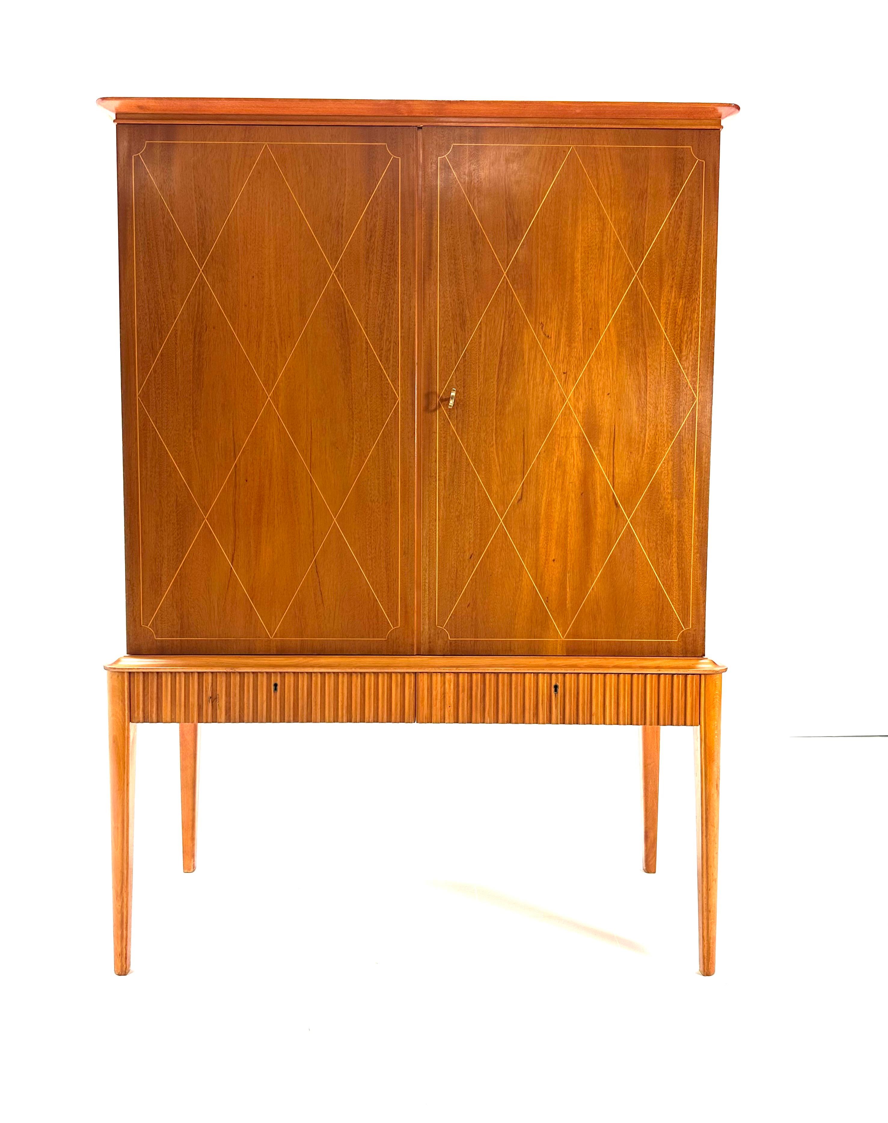 20ième siècle Armoire danoise des années 1940