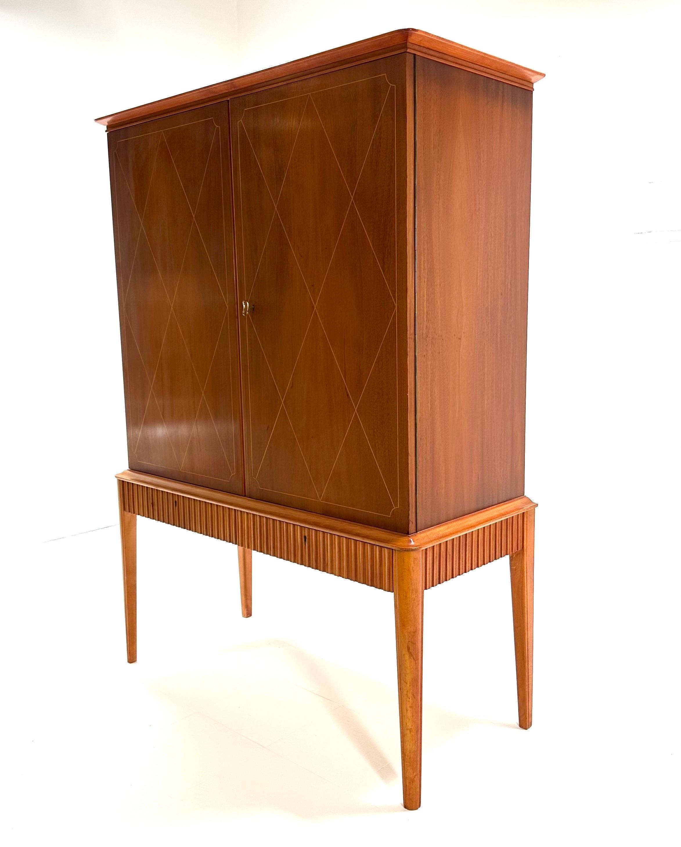 Armoire danoise des années 1940 1