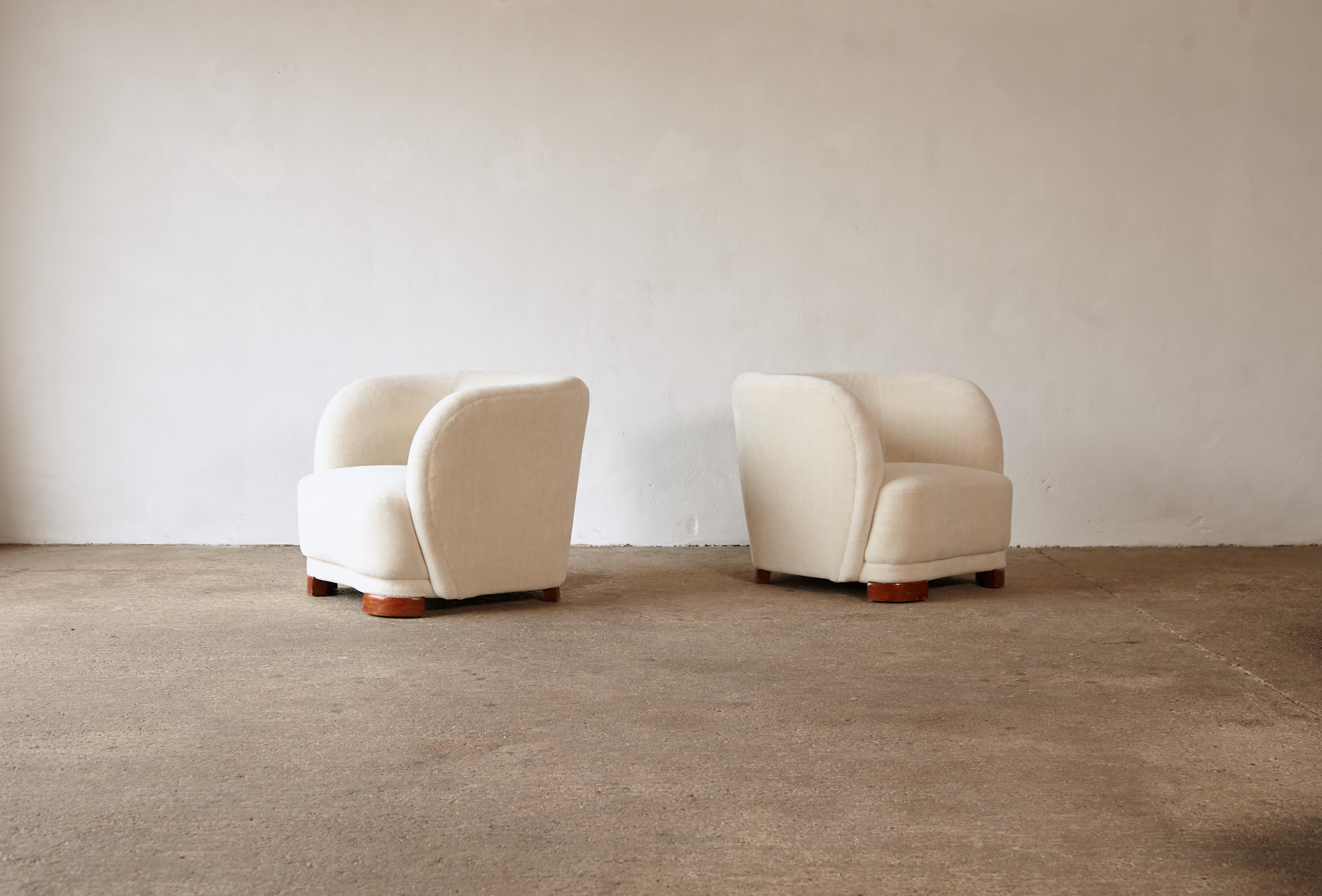Mid-Century Modern 1940s Danish Cabinetmaker Lounge Chairs, Newly Upholstered in Alpaca