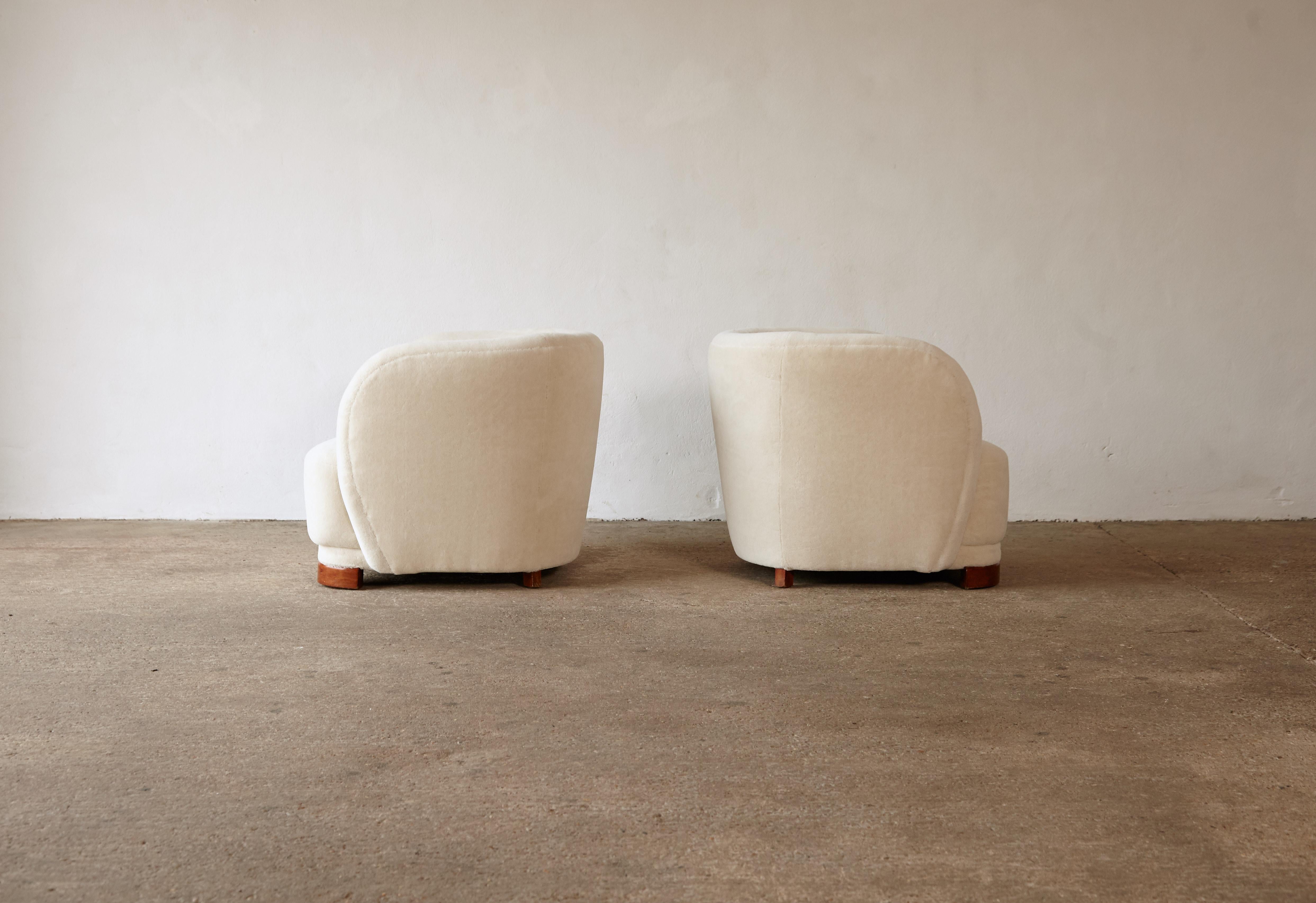 Mid-Century Modern 1940s Danish Cabinetmaker Lounge Chairs, Newly Upholstered in Alpaca