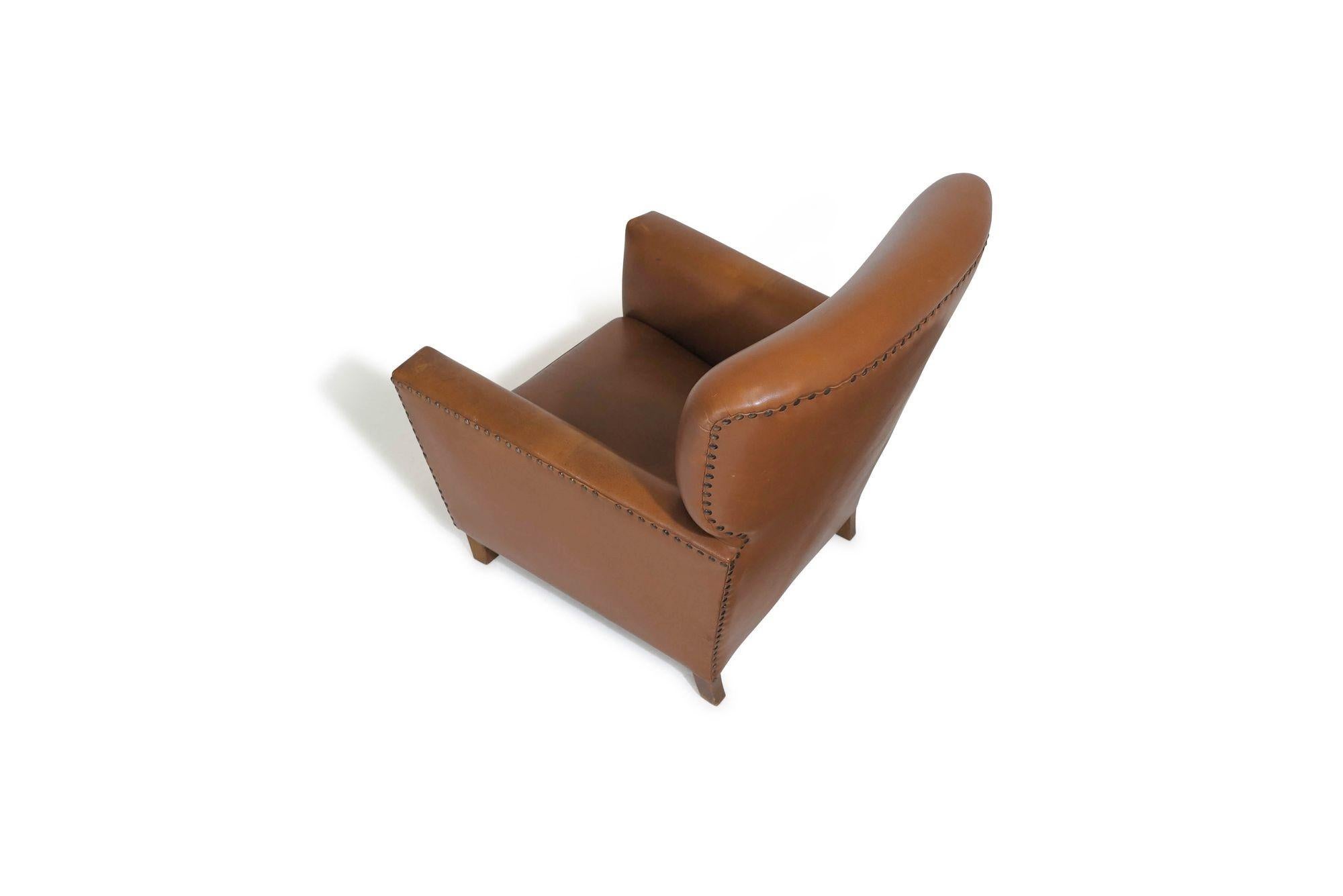 1940's Danish Deco Lounge Chair in Original Leather For Sale 5