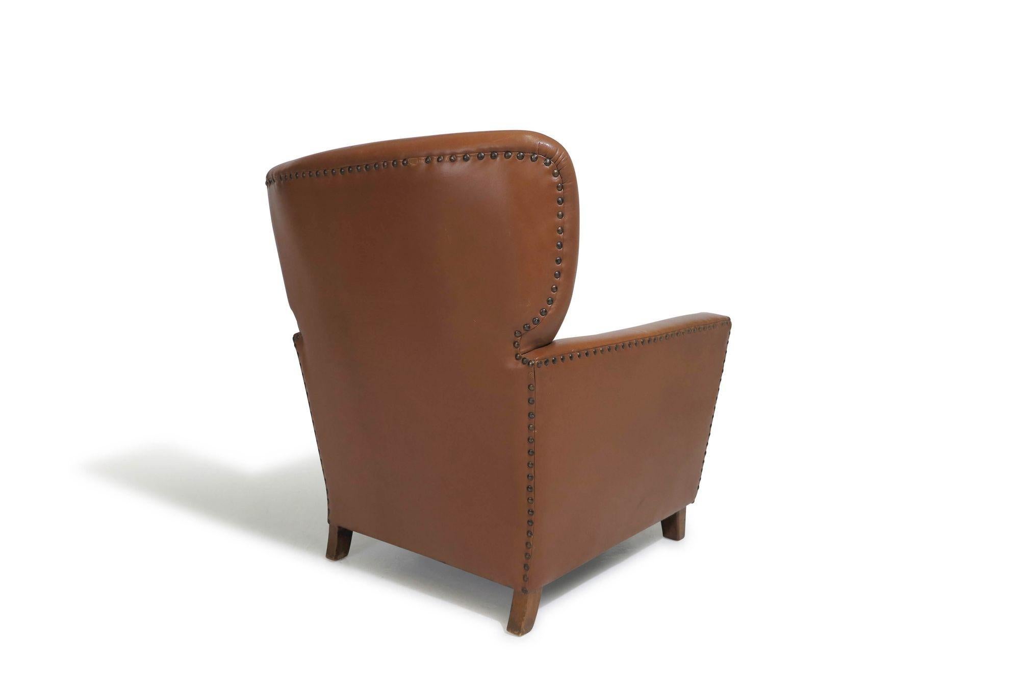 1940's Danish Deco Lounge Chair in Original Leather For Sale 2