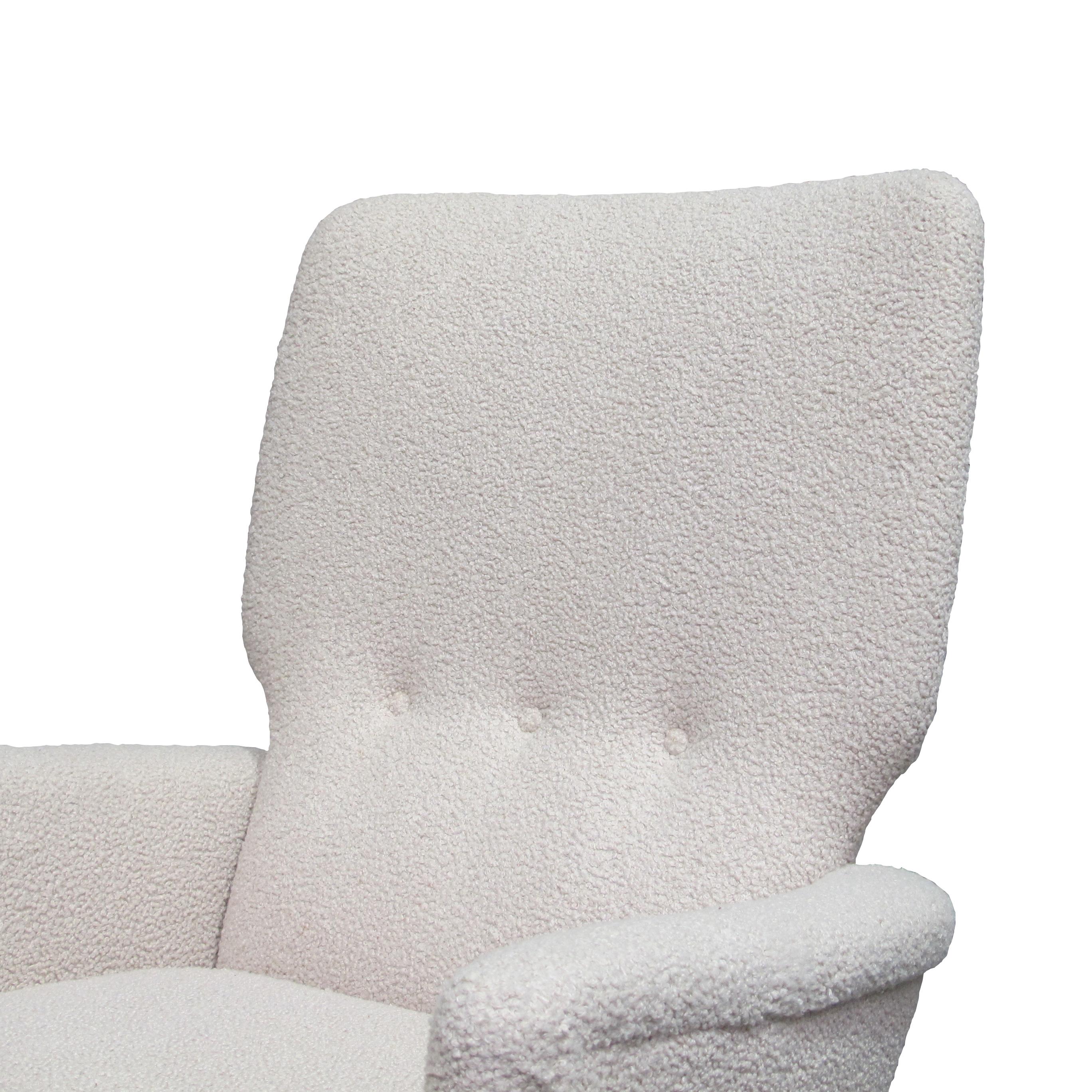 1940s Danish High Back Three Buttoned Lounge Chair in Cream Bouclé Fabric 1